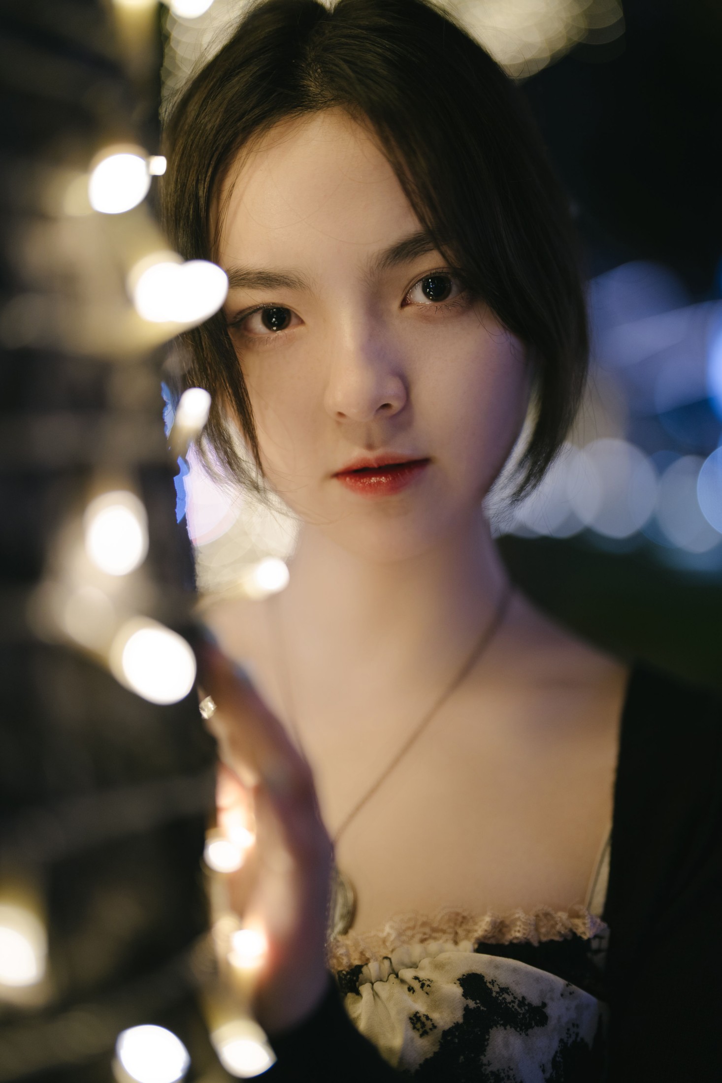 冯玉憬 – 《1.2大光圈下纯自然拍摄的夜景人像》[27P]