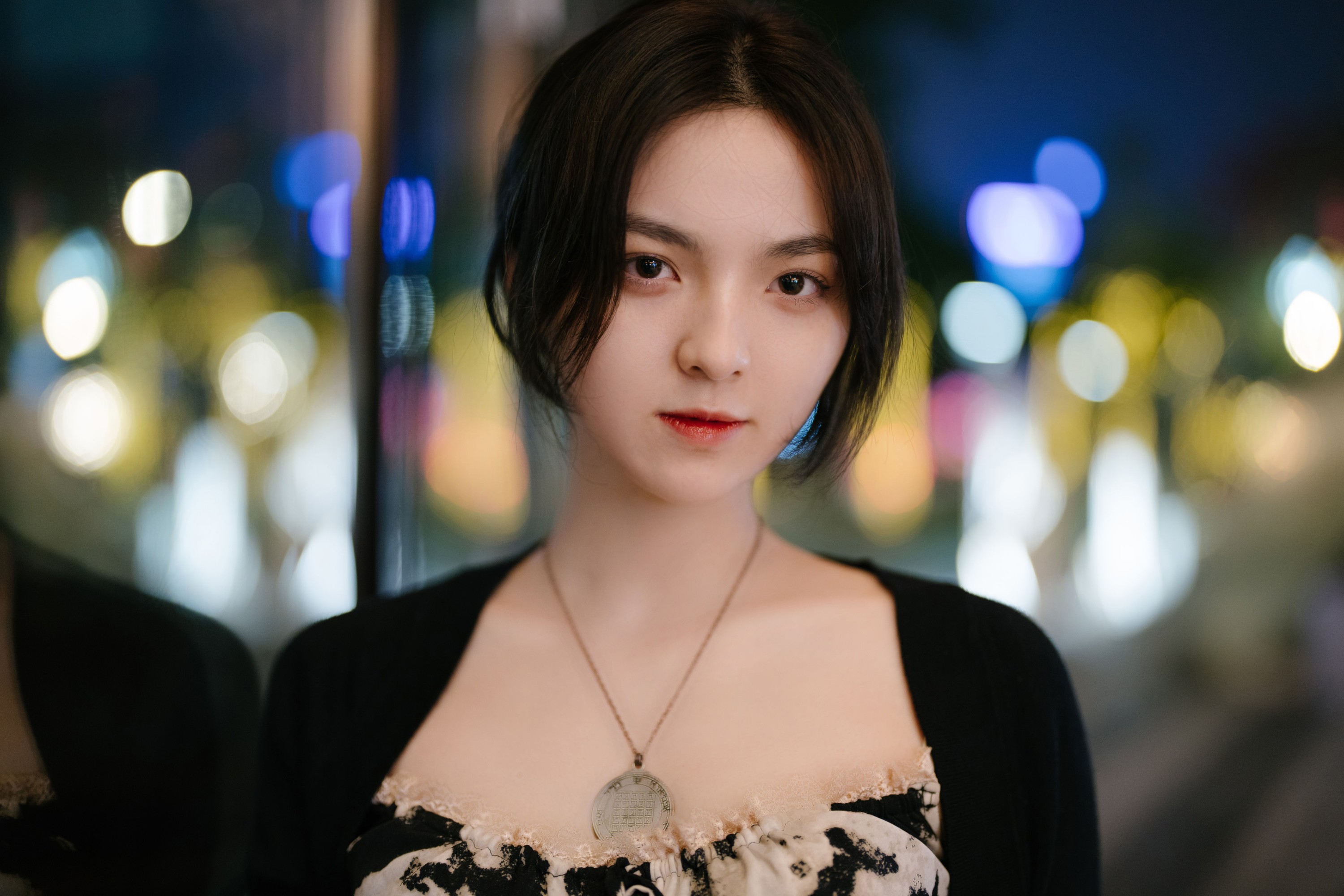 冯玉憬 – 《1.2大光圈下纯自然拍摄的夜景人像》[27P]