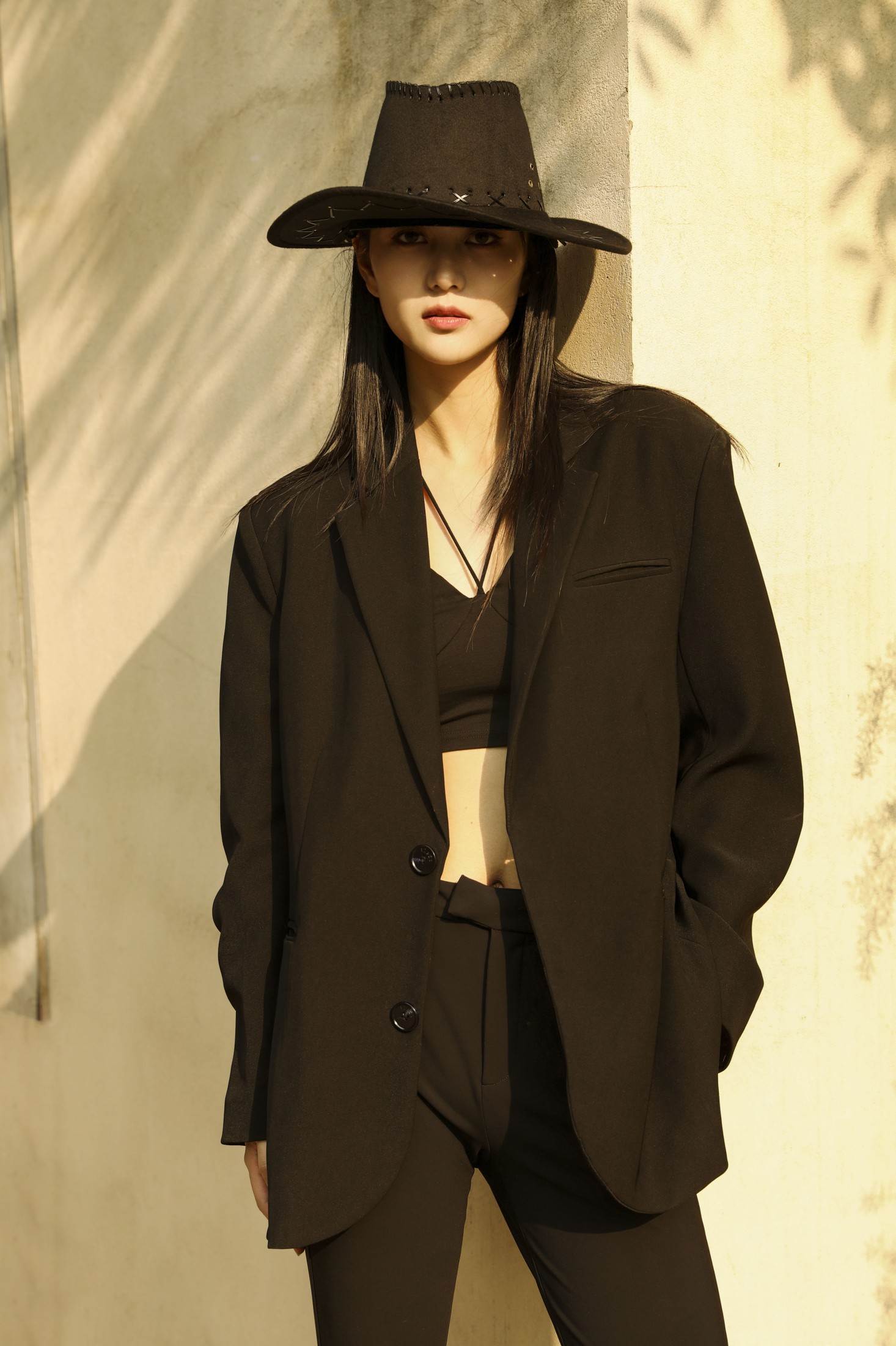 婉宁 – 《BLACK HAT》[29P]