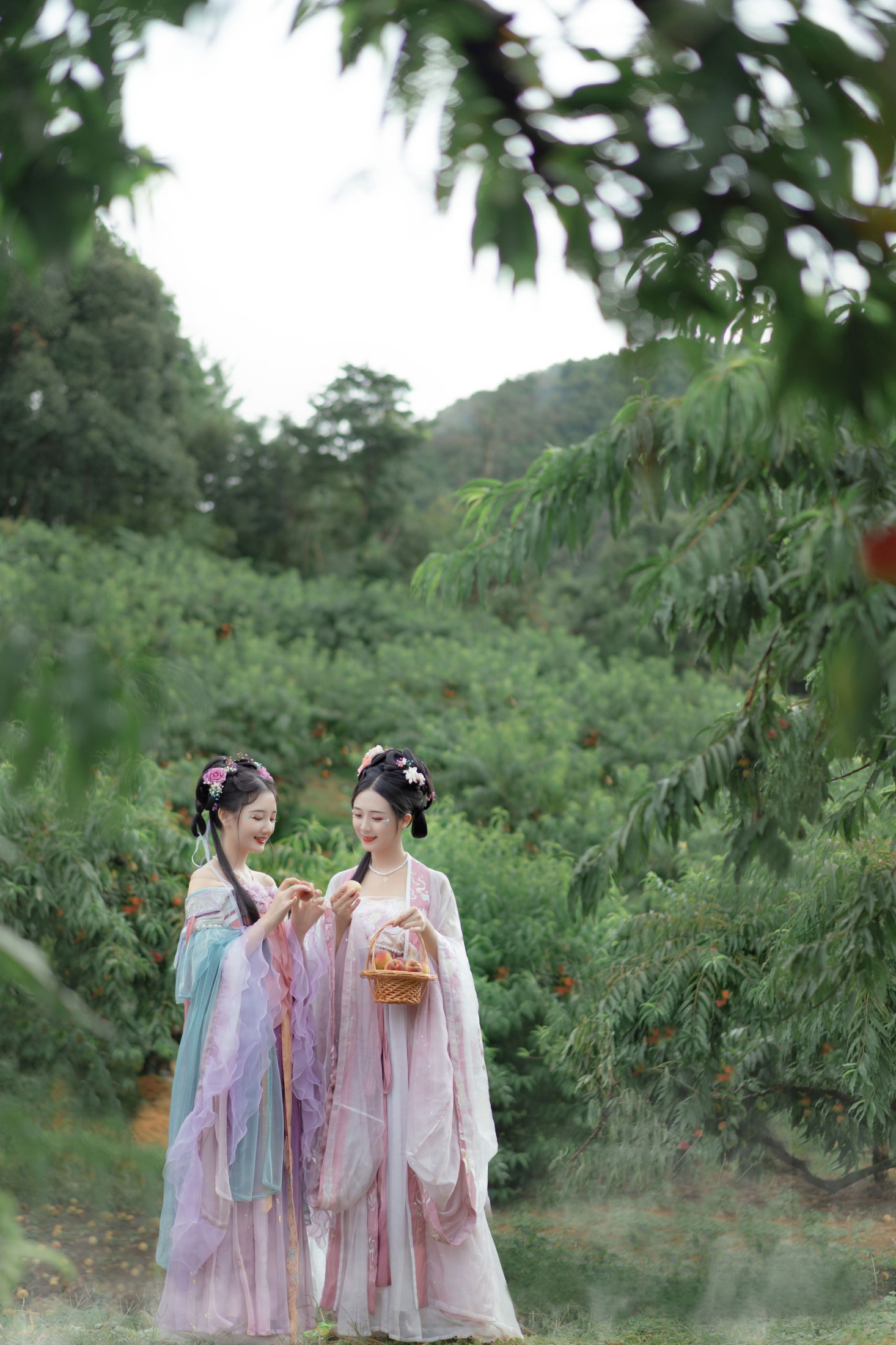 我吃一头牛 薯片yoyi – 《采桃》[22P]