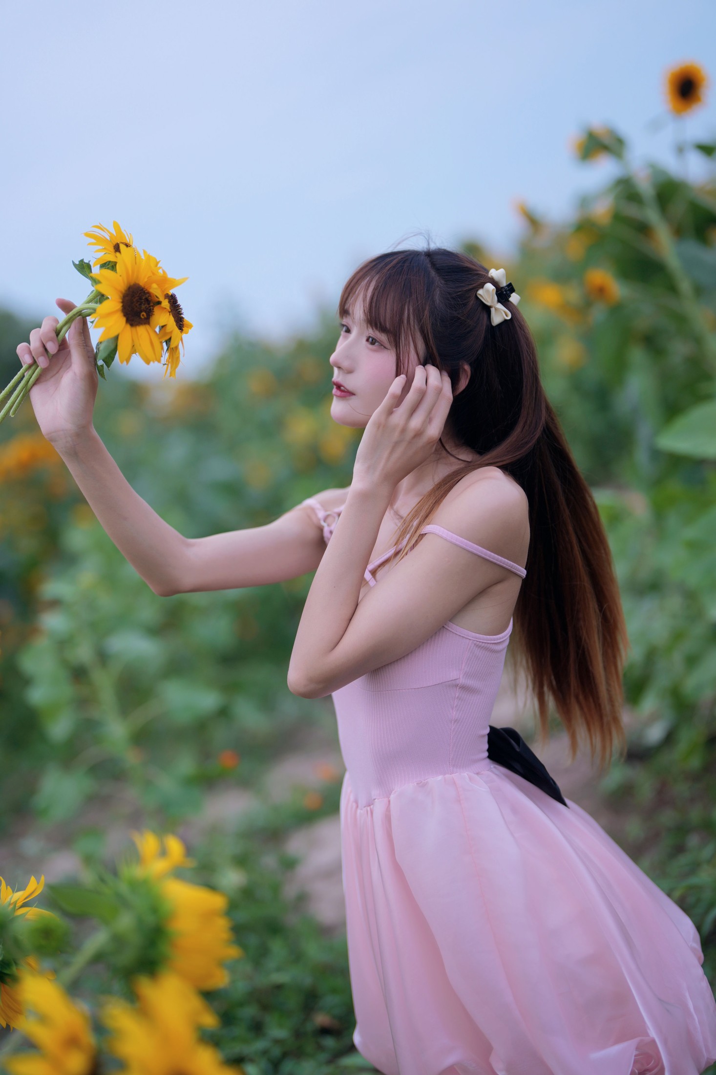 兔子Zzz不吃胡萝卜 – 《蓝调向日葵少女》[29P]