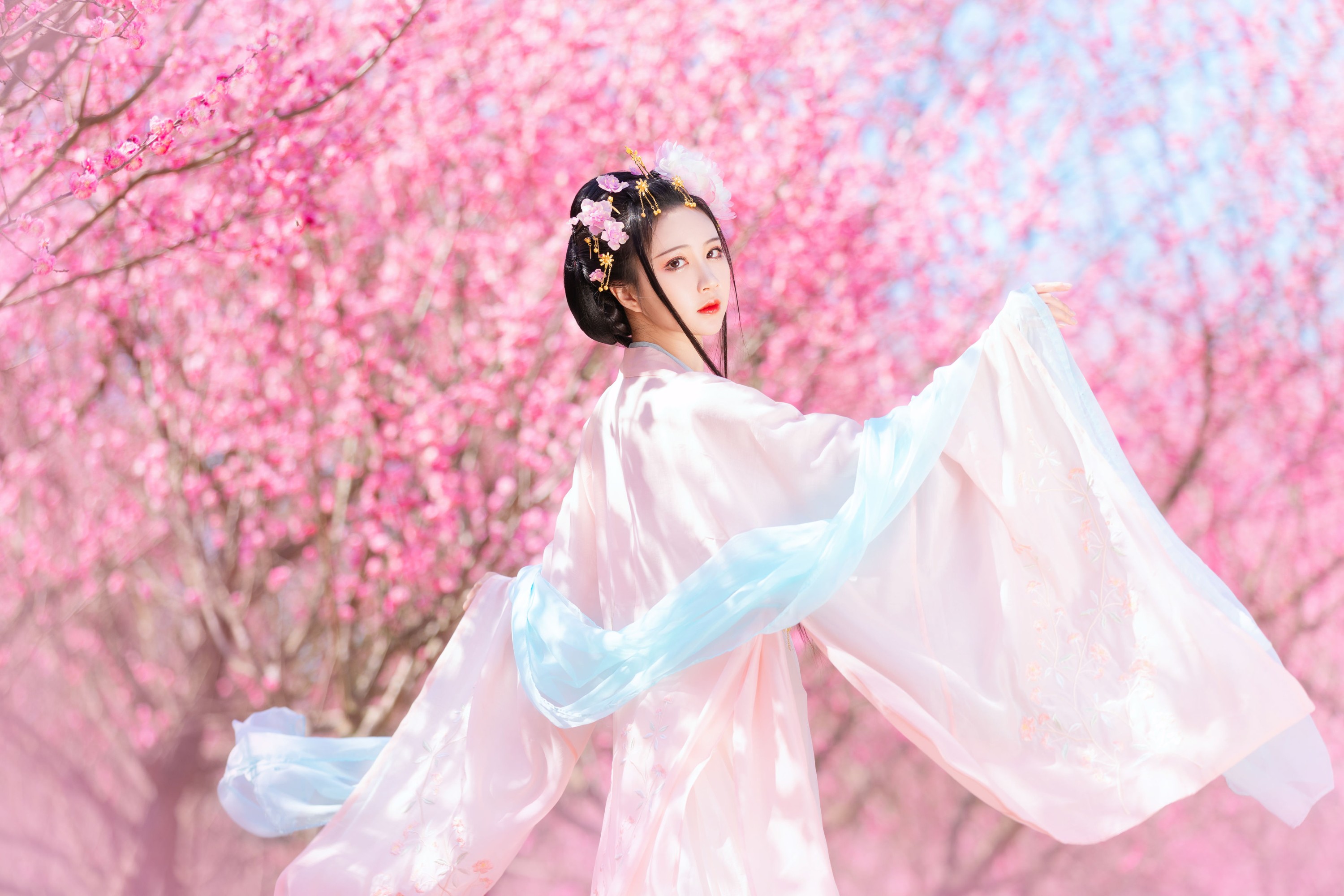 绮罗生的小苏苏 – 《花间游》[27P]