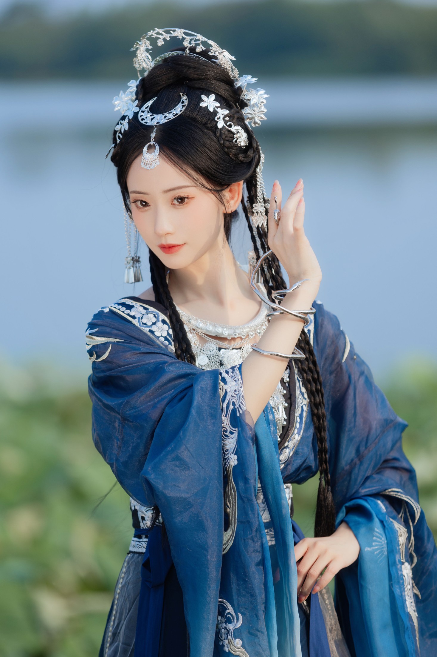 嘉月月月 – 《苗疆圣女》[21P]