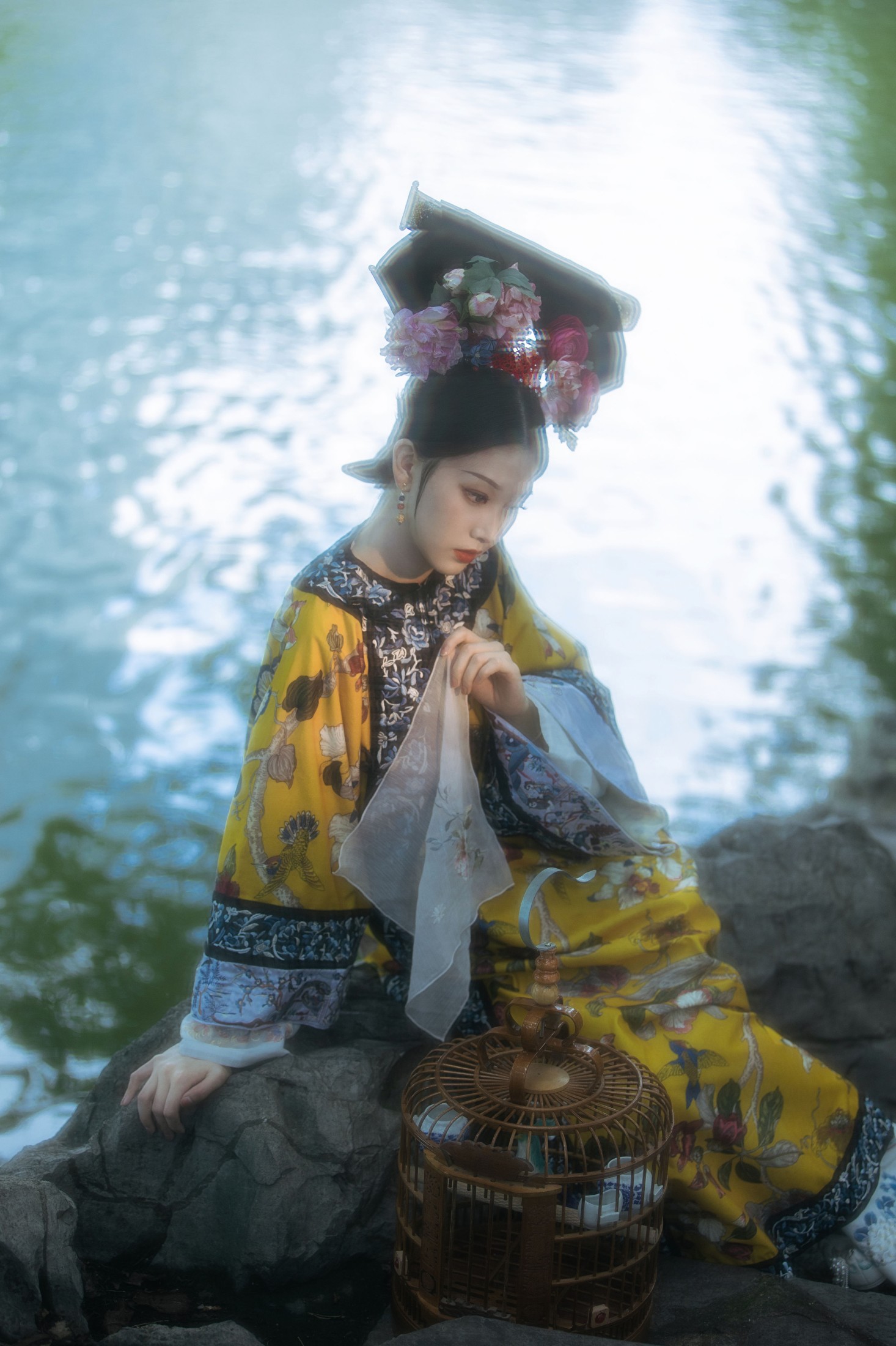 芝芝琪 – 《笼中鸟》[41P]