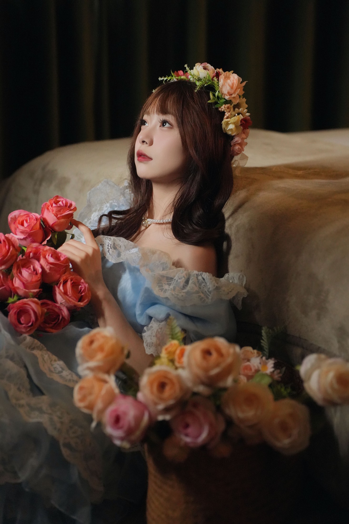小可爱 – 《油画中的少女》[45P]