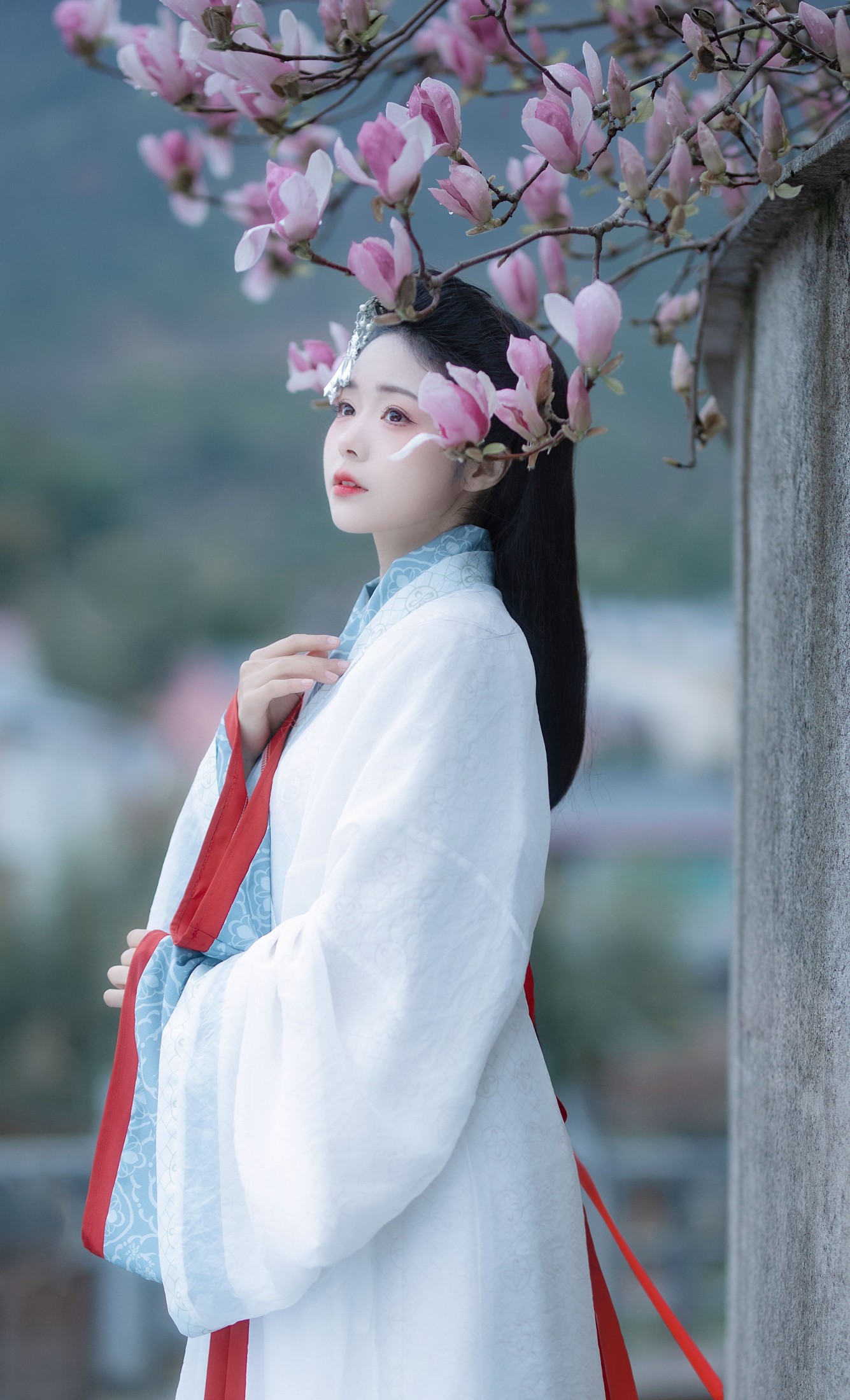 云云的黑眼圈儿 – 《春归》[23P]