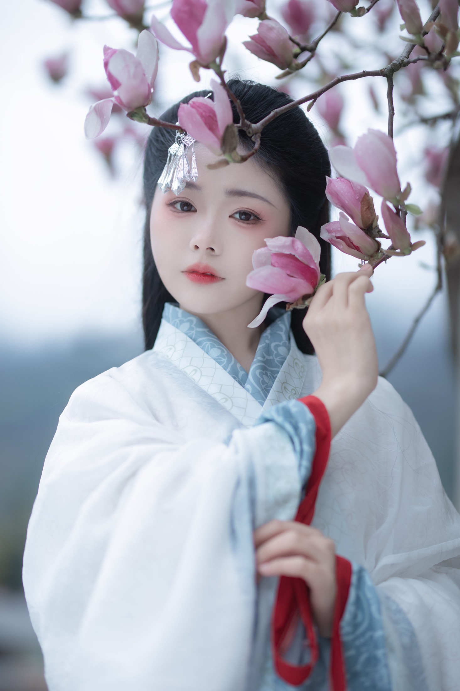 云云的黑眼圈儿 – 《春归》[23P]