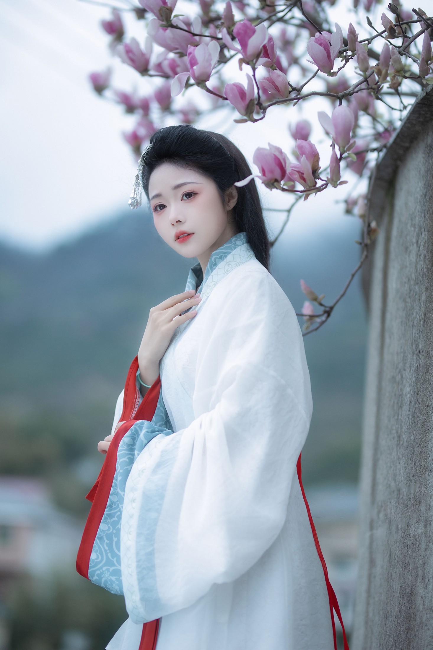 云云的黑眼圈儿 – 《春归》[23P]