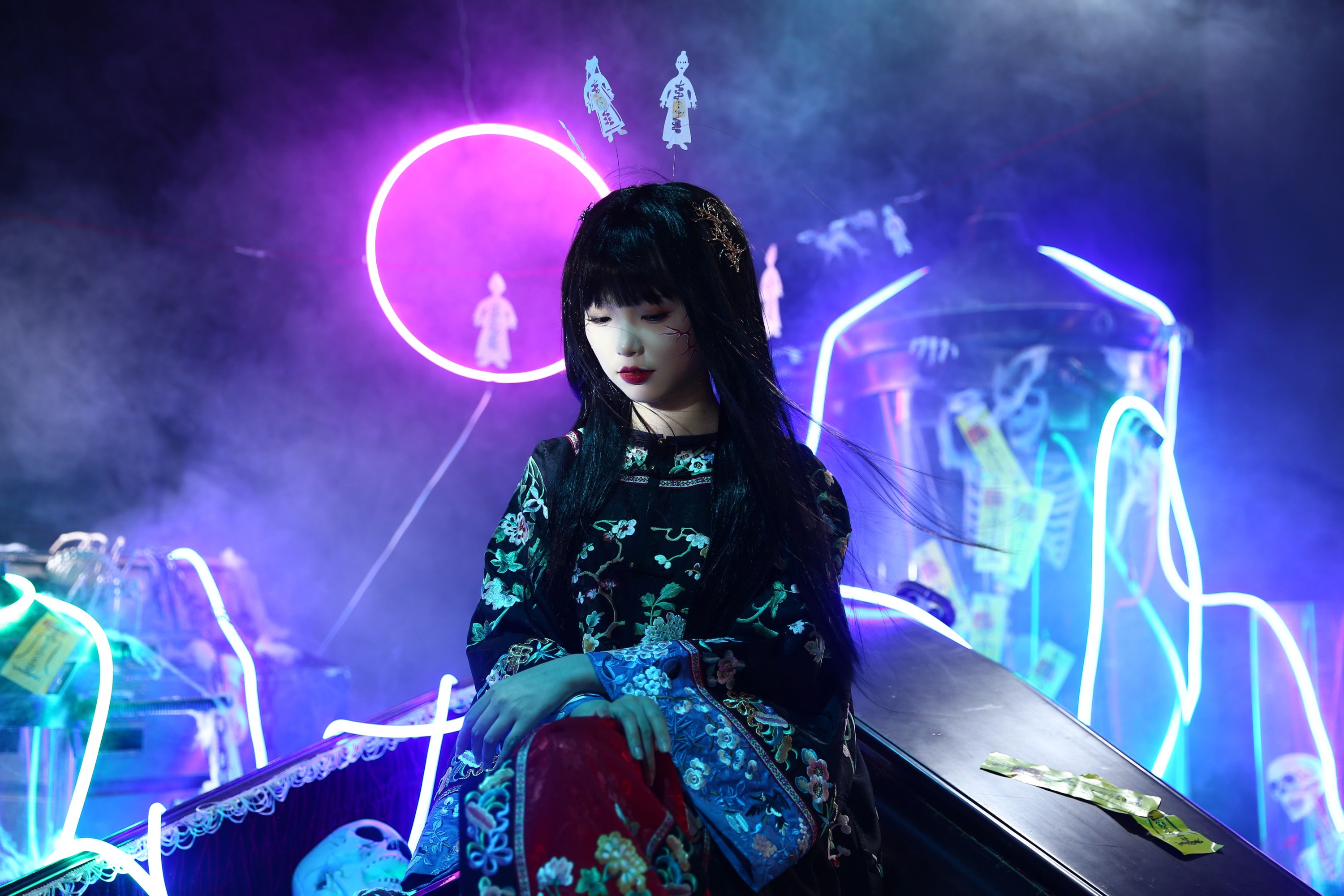 怀里猫ovo – 《赛博朋克岳绮罗》[23P]
