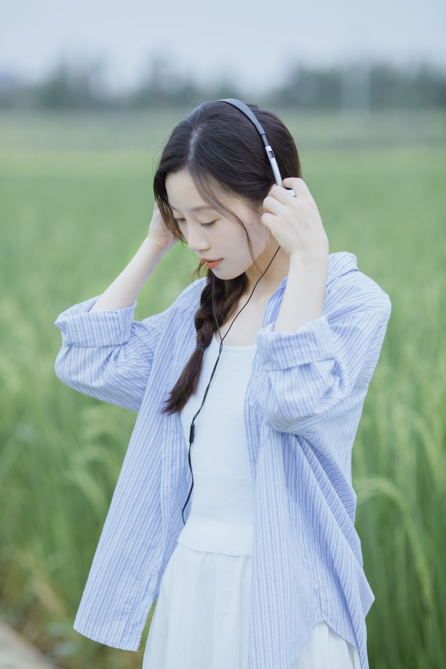 绿豆 – 《夏日野外》[21P]