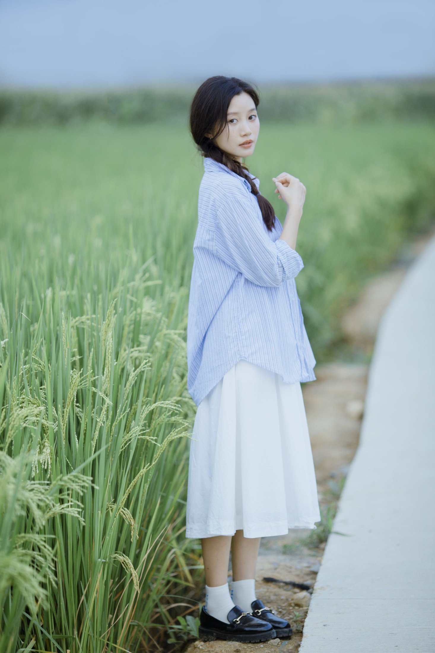 绿豆 – 《夏日野外》[21P]