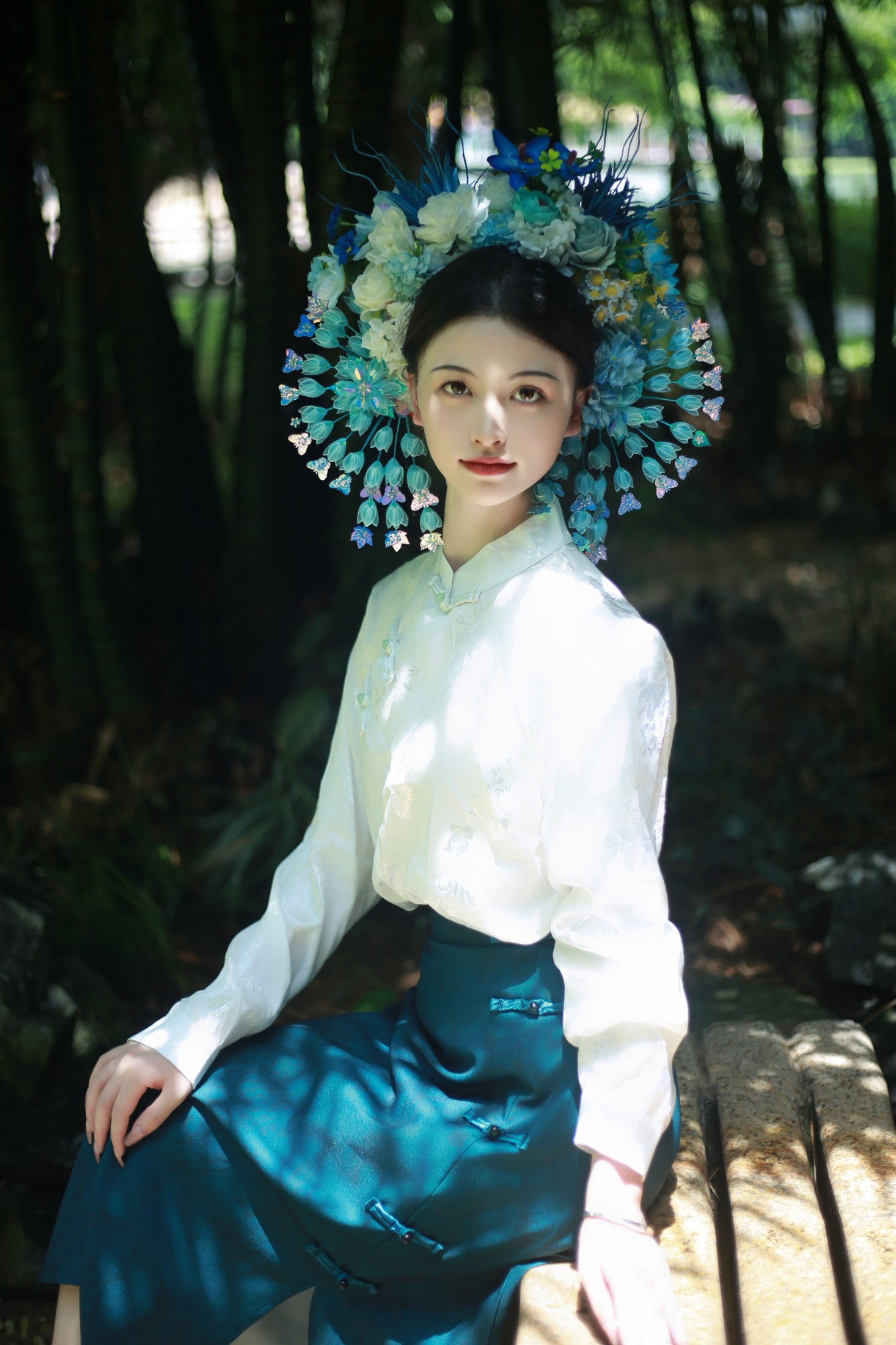聂儿 – 《戴花》[26P]