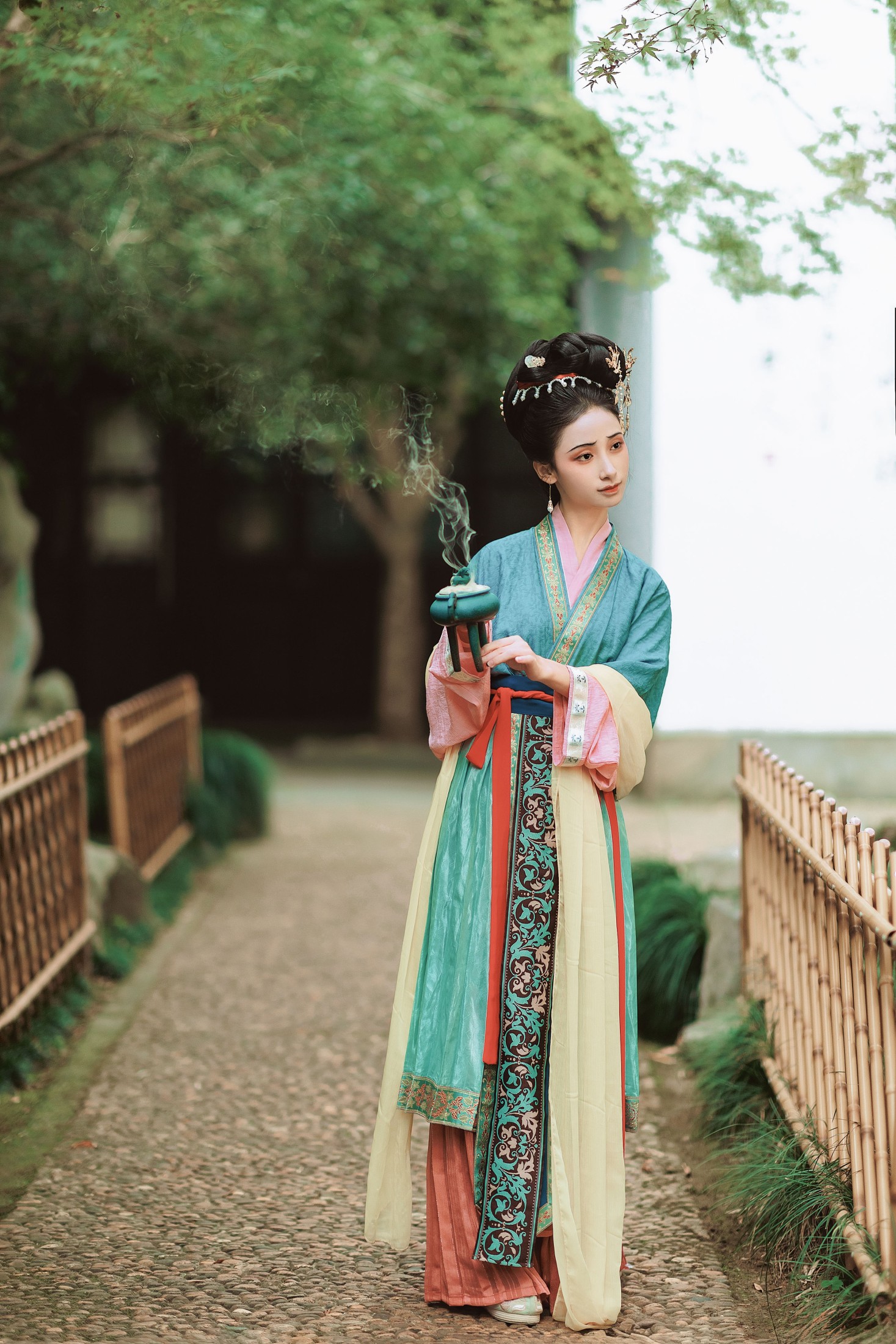 眸小妖 – 《行香子》[48P]