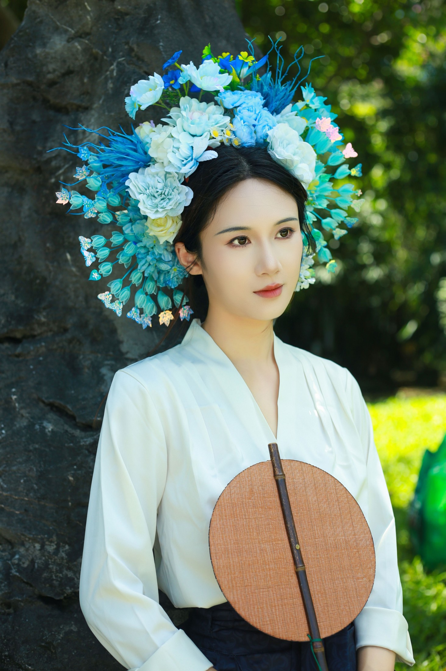 蓝舍予 – 《英花》[25P]