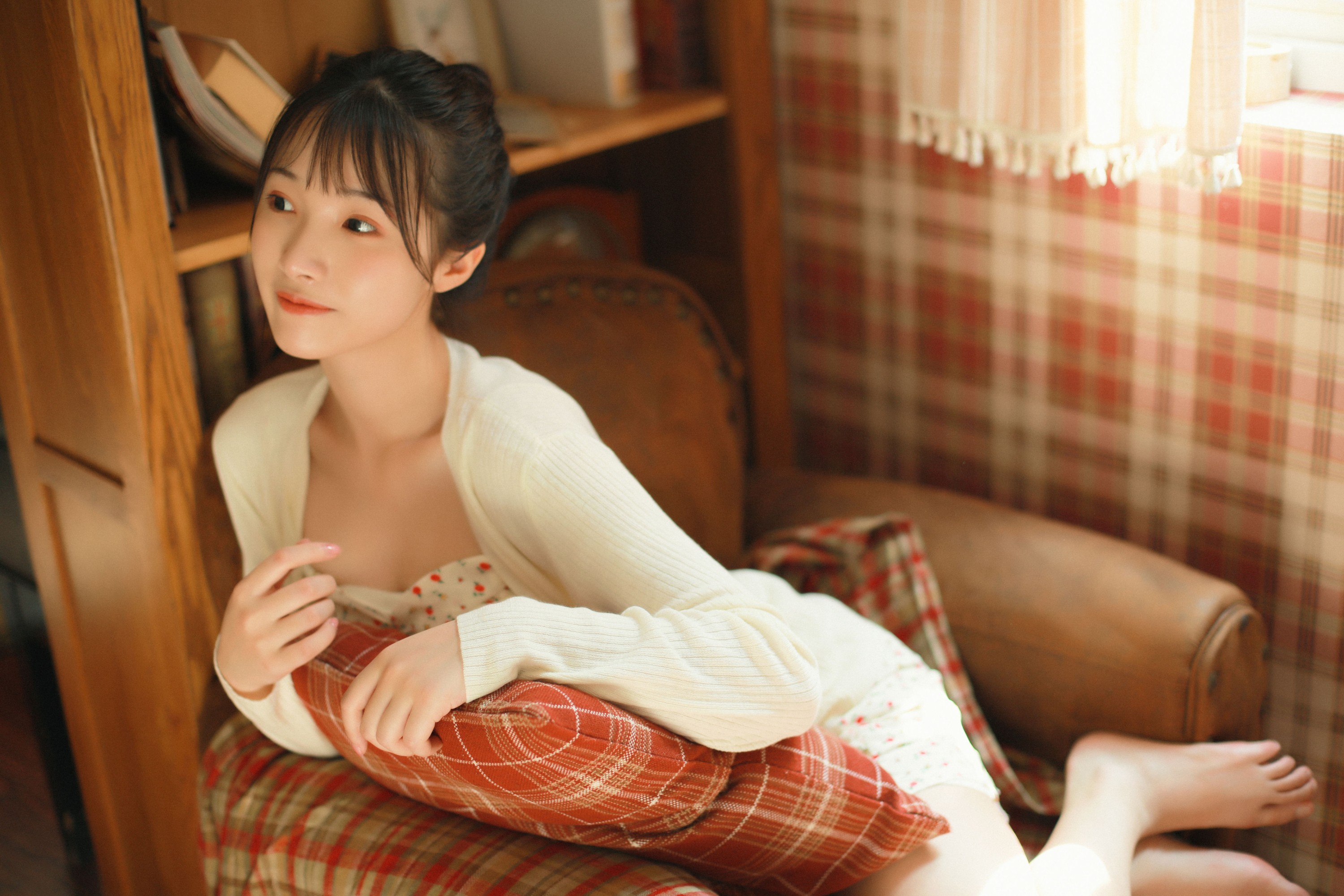 悦牙- – 《少女居家日常》[21P]