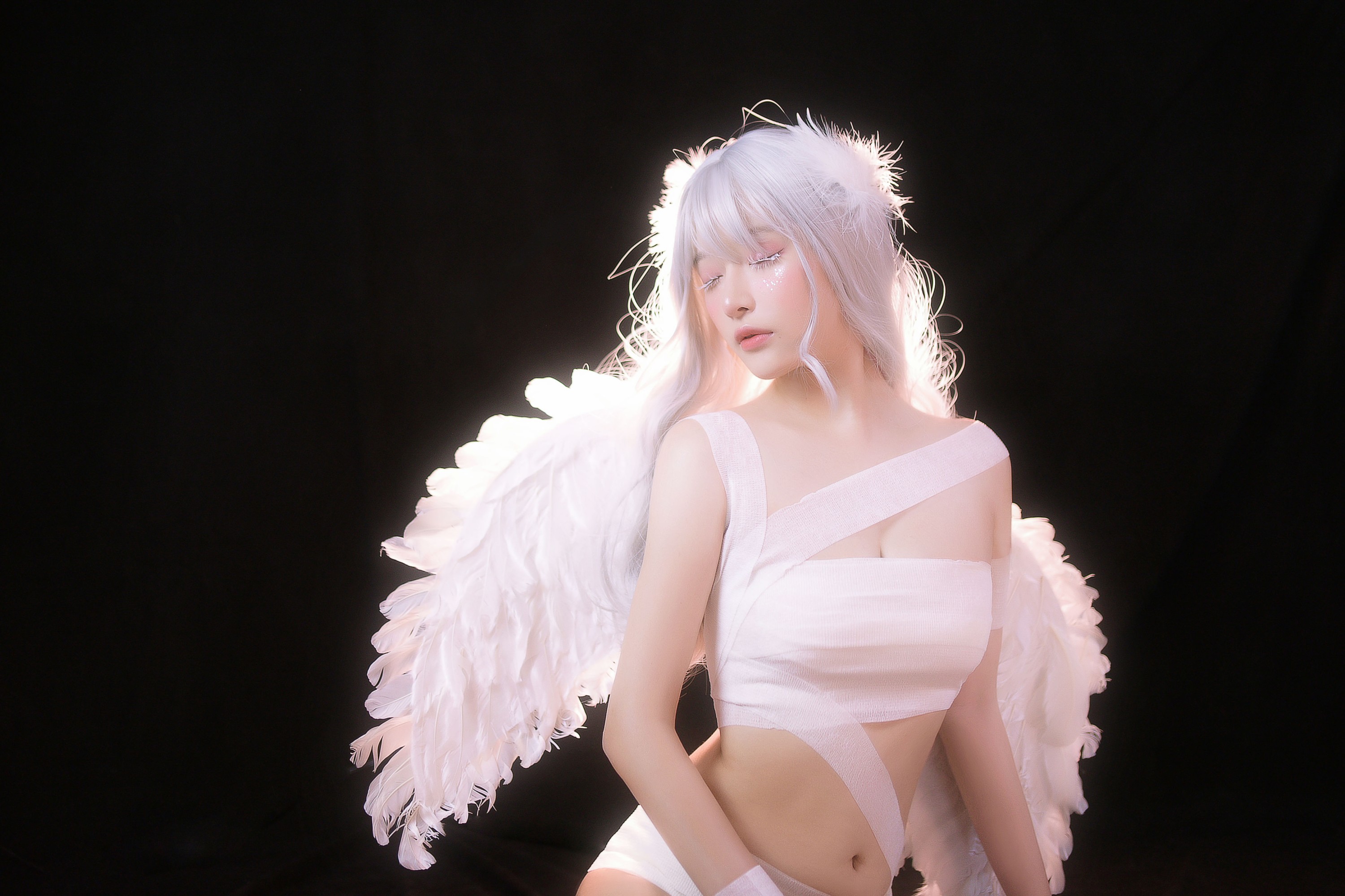 希希呐 – 《天使之躯》[29P]
