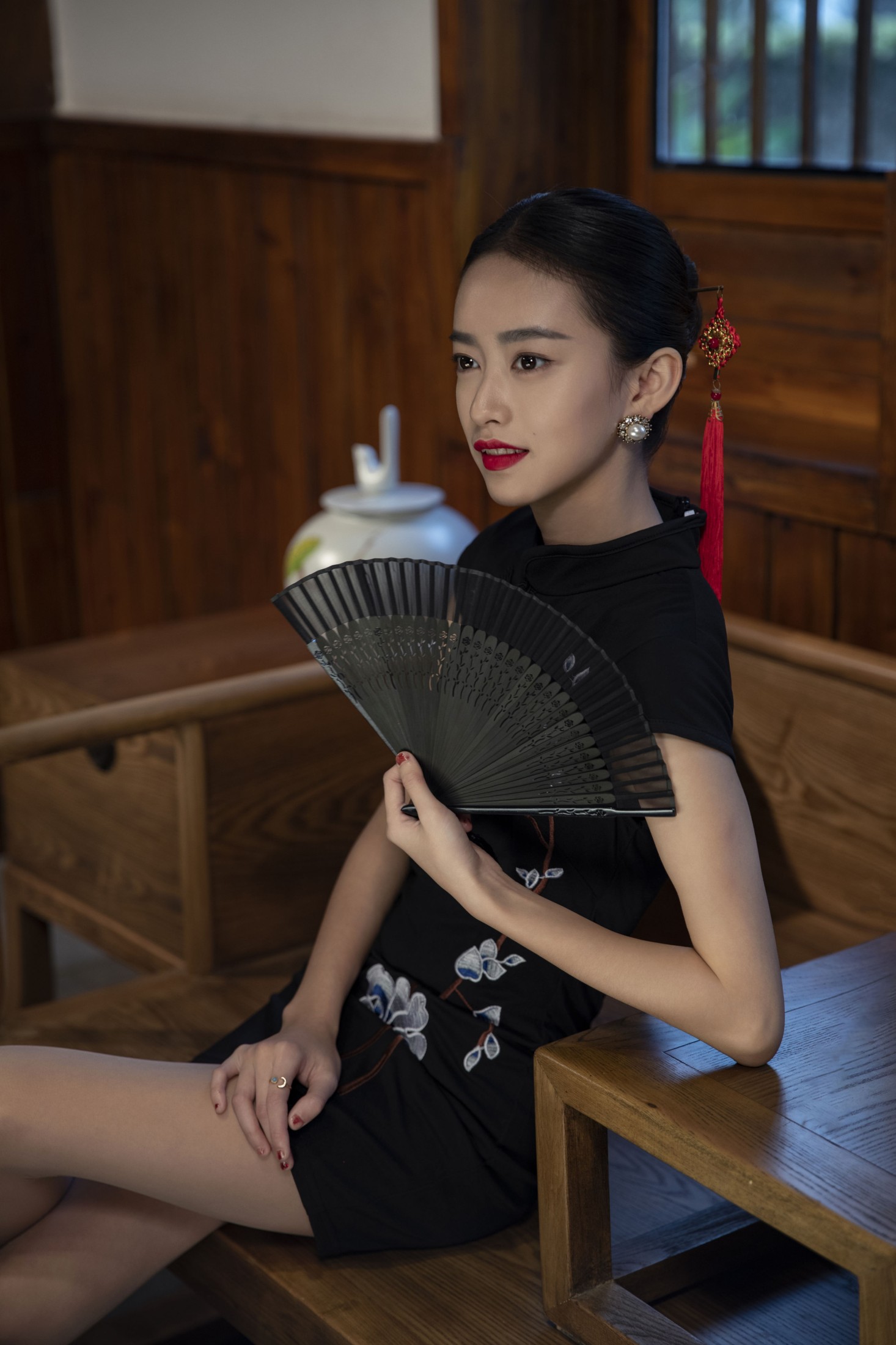 安仔麻麻 – 《半面妆》[25P]