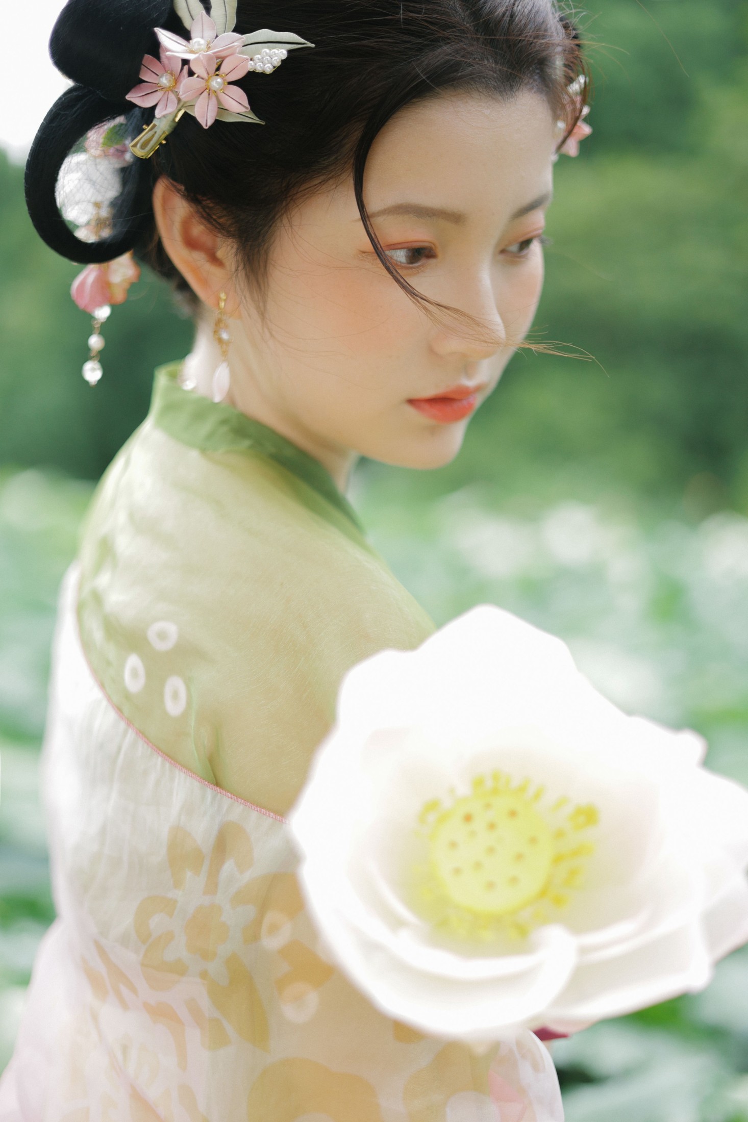 李悦 – 《好运莲莲》[32P]
