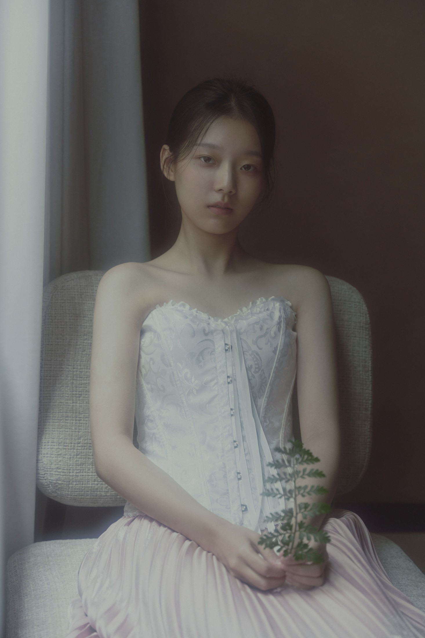 小胡 – 《窗棂》[43P]