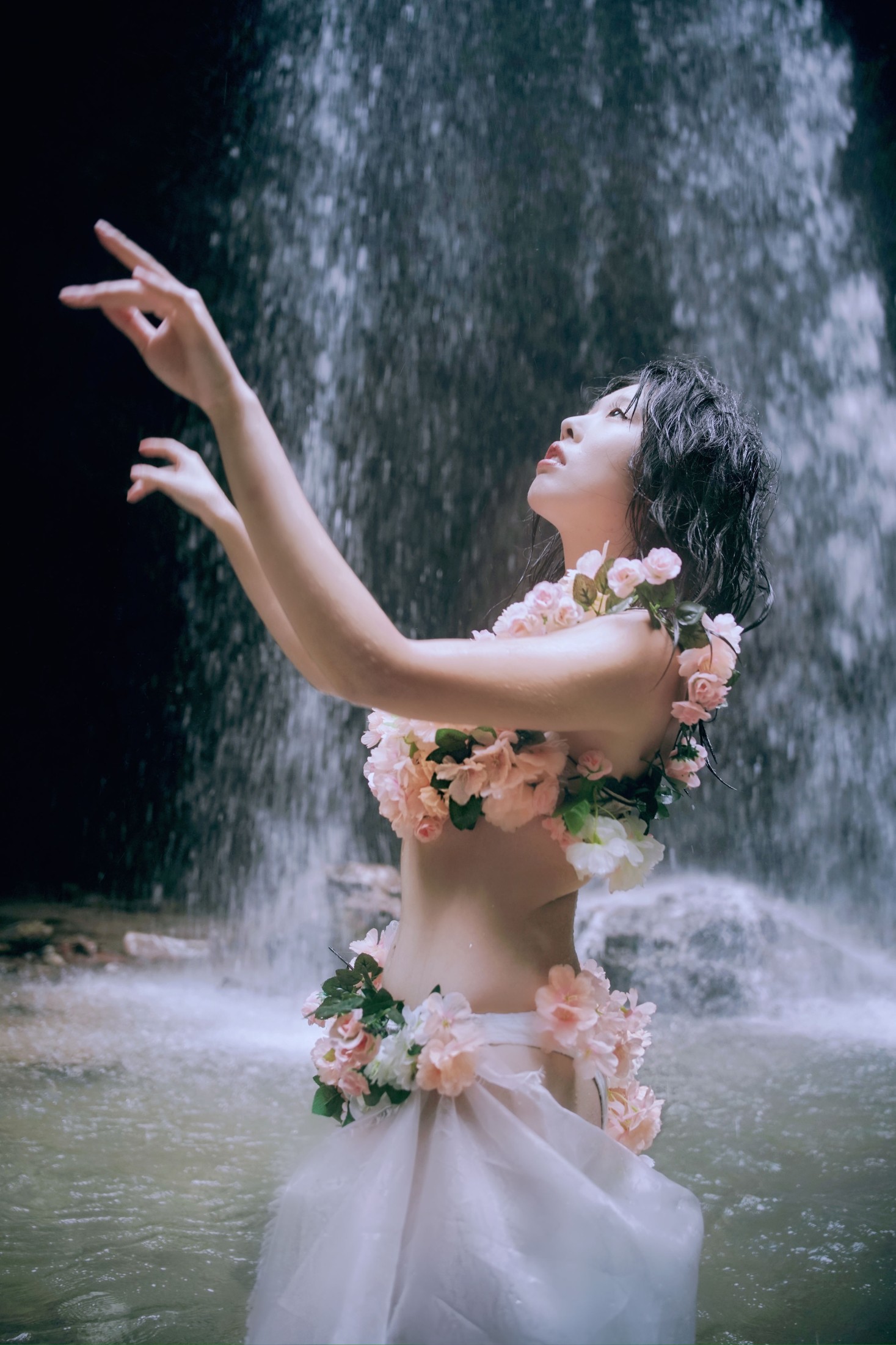 摇一瑶 – 《桃花源飞瀑仙女》[22P]