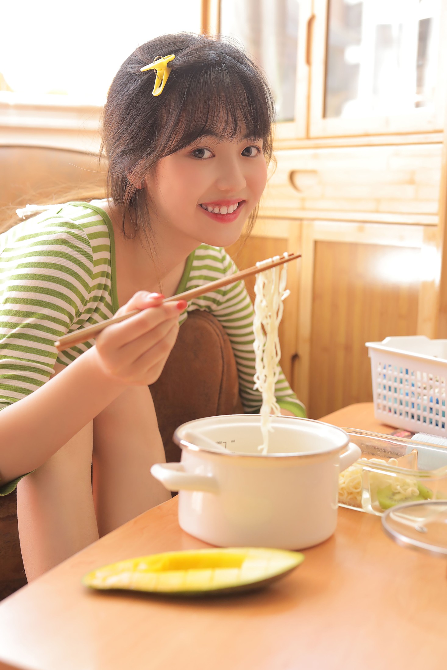 周子歆 – 《青涩和芒果》[22P]