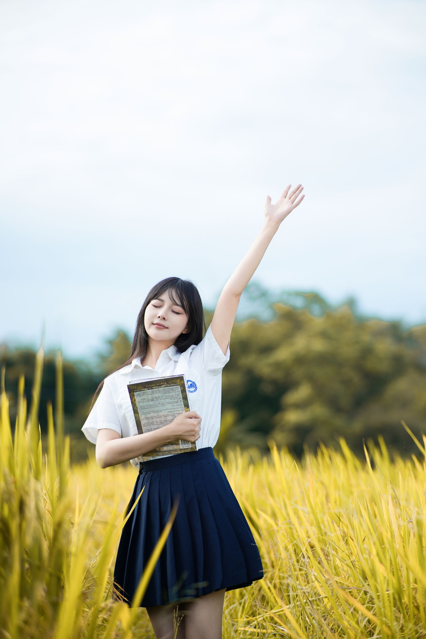 我是小岁岁 – 《午后的阳光透过稻浪》[23P]