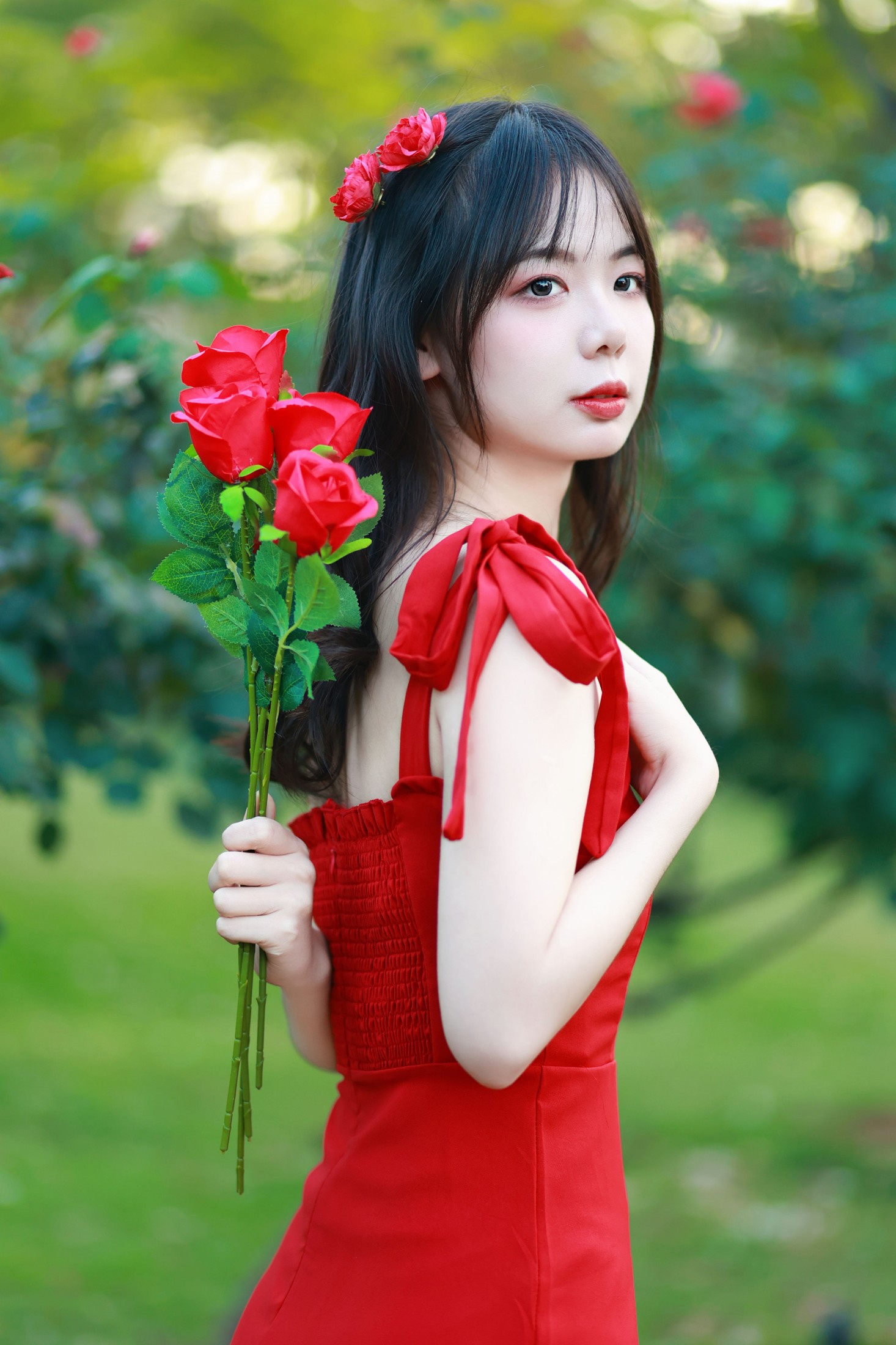 暮烟色CC – 《玫瑰园的少女》[22P]