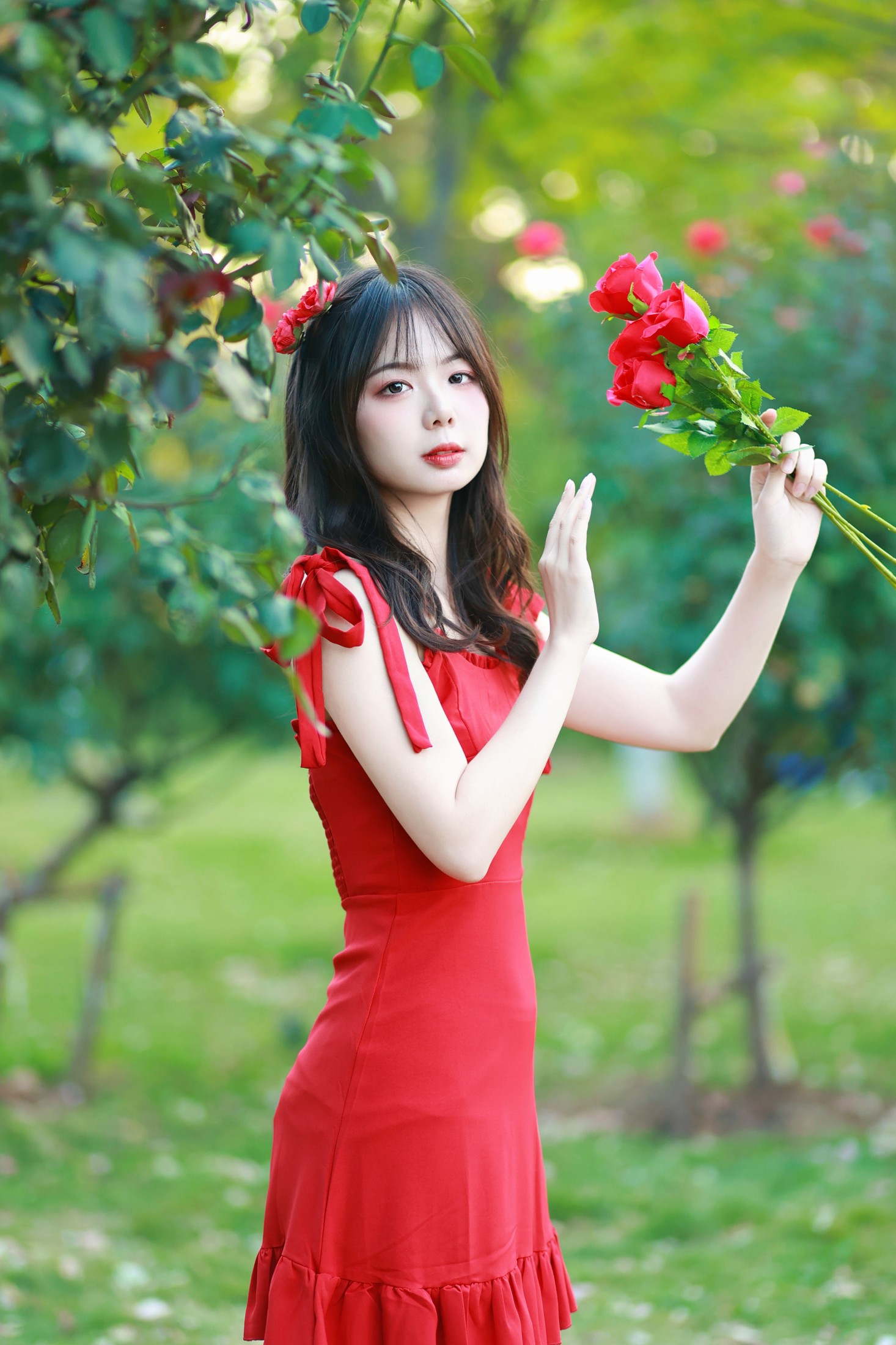暮烟色CC – 《玫瑰园的少女》[22P]