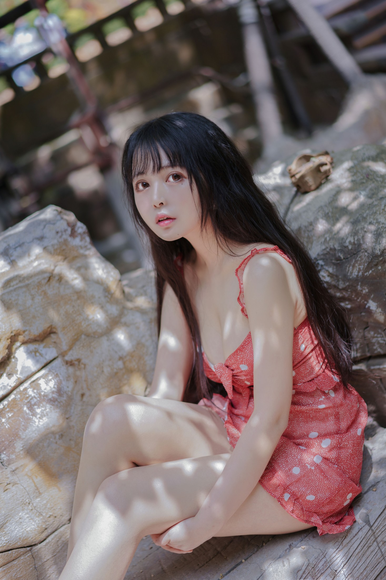 黑猫猫OvO – 《红裙女孩》[22P]