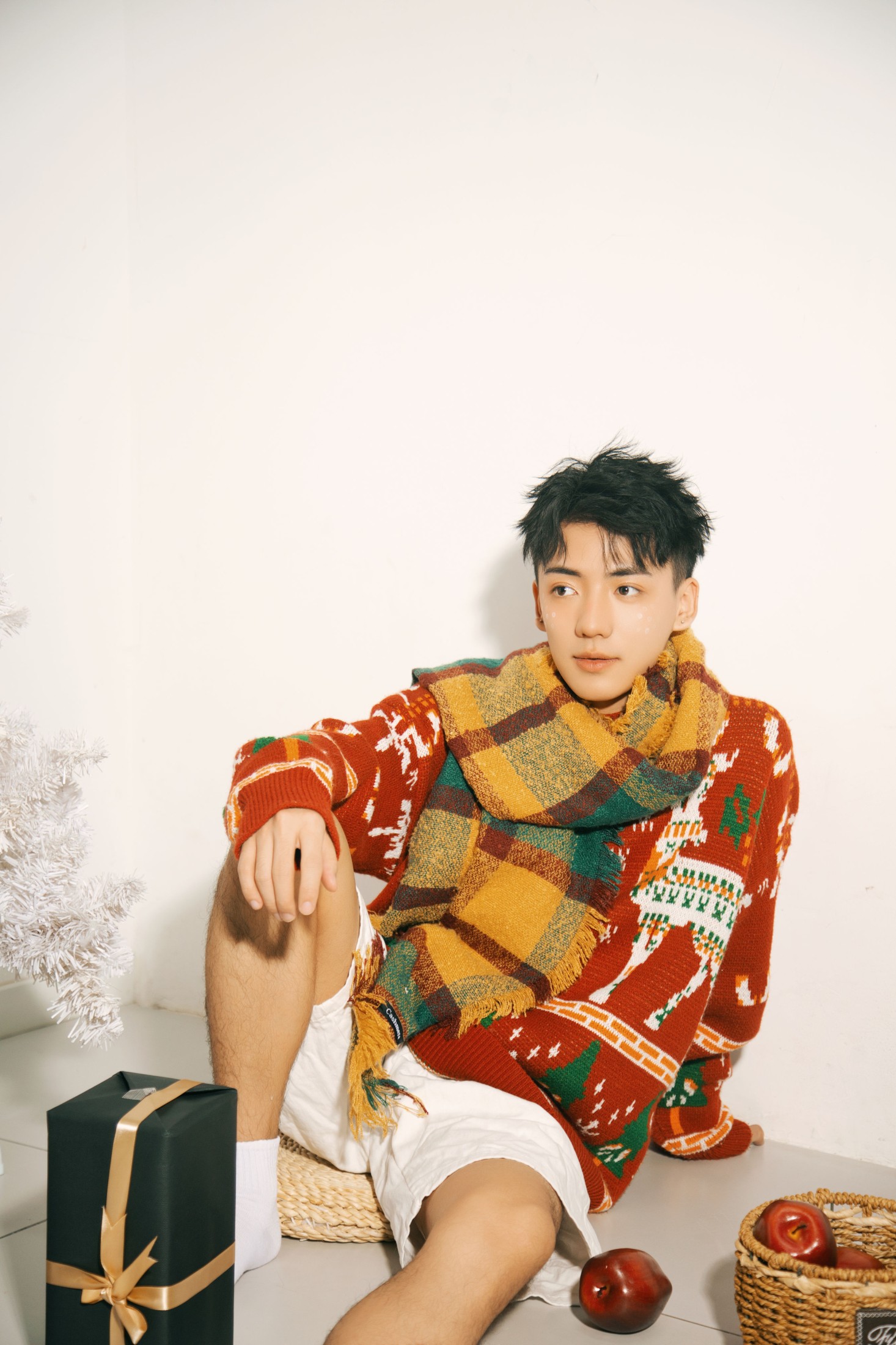 澳涵 – 《圣诞男孩》[22P]