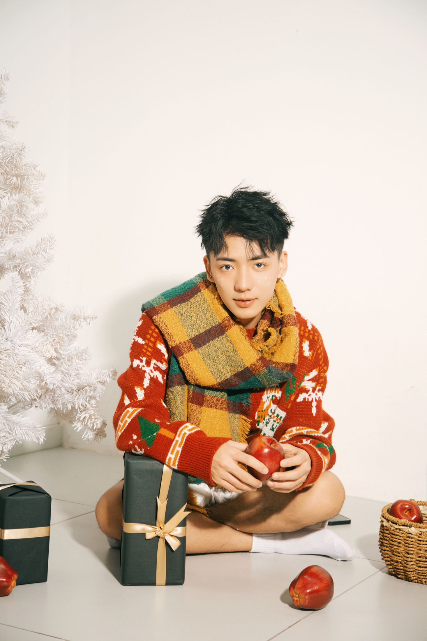 澳涵 – 《圣诞男孩》[22P]