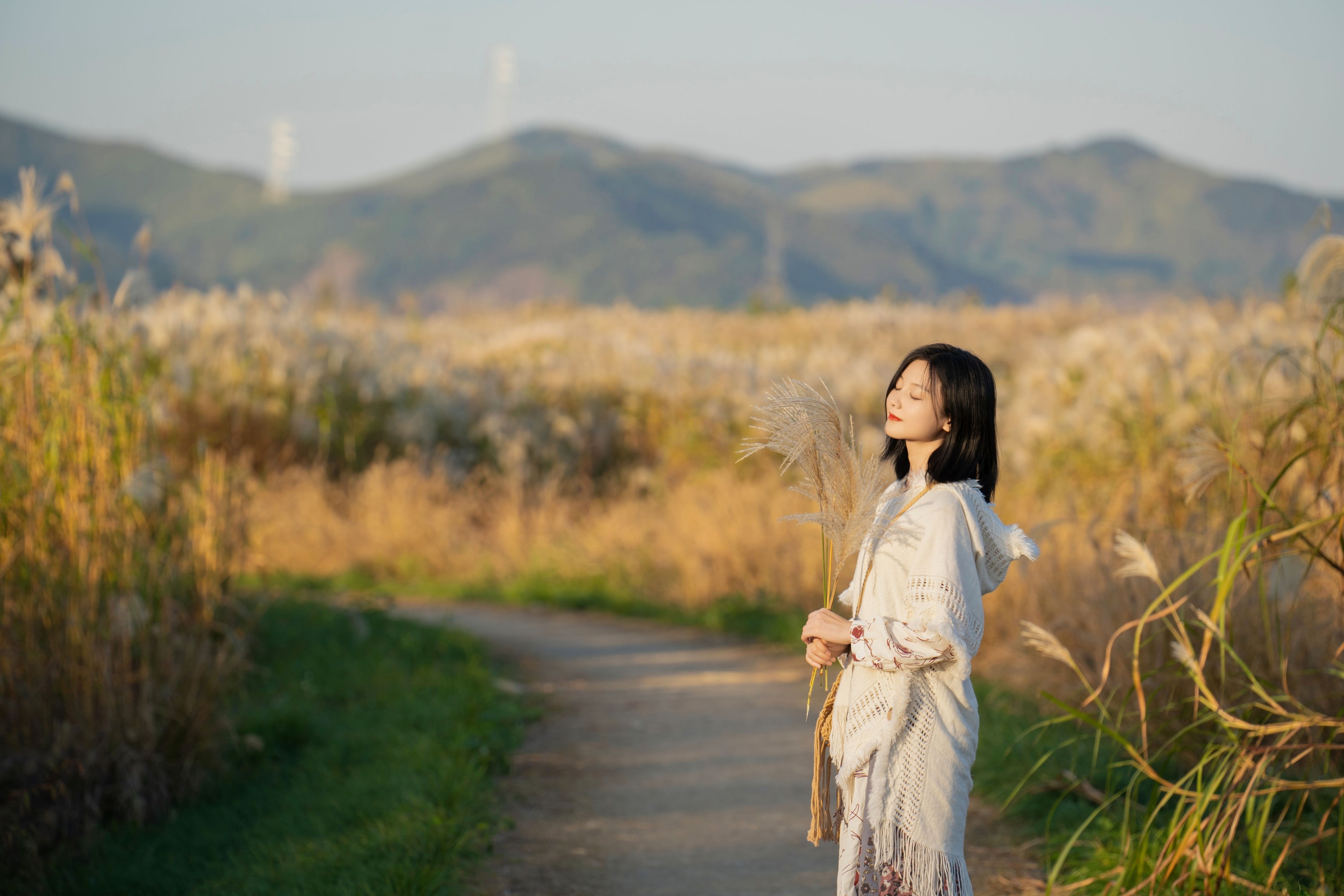 高高 – 《芦苇荡中的秋意》[23P]