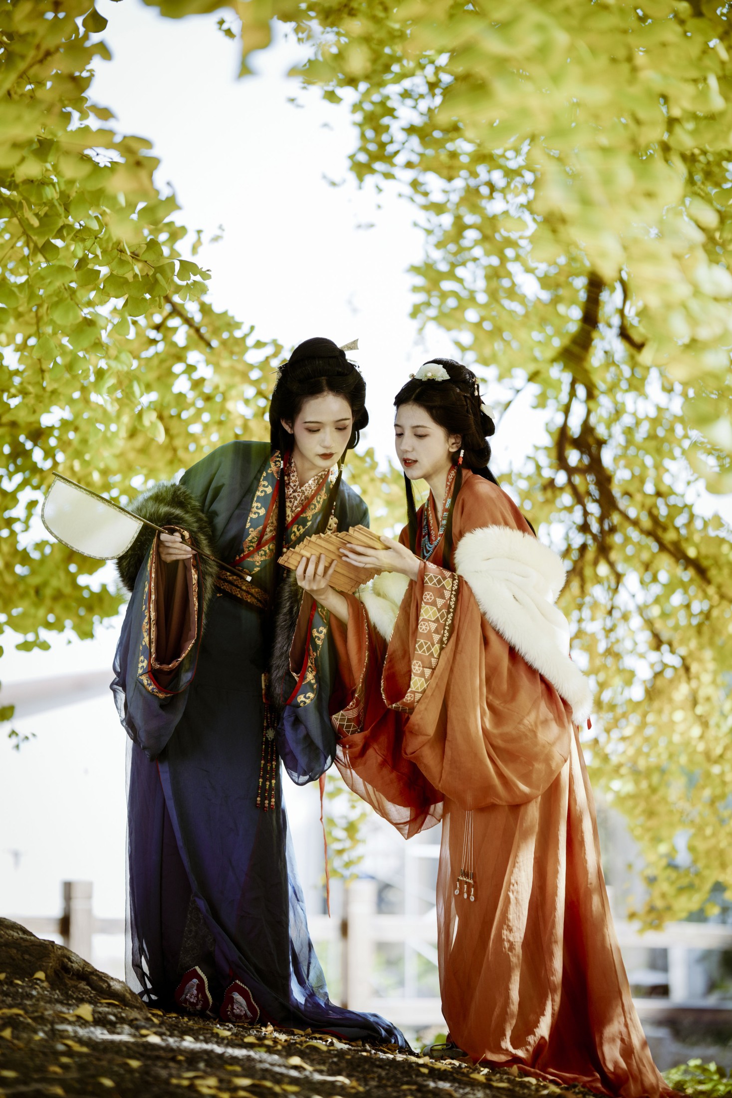 Enyyyn 兔子Zzz不吃胡萝卜 – 《双生花》[22P]