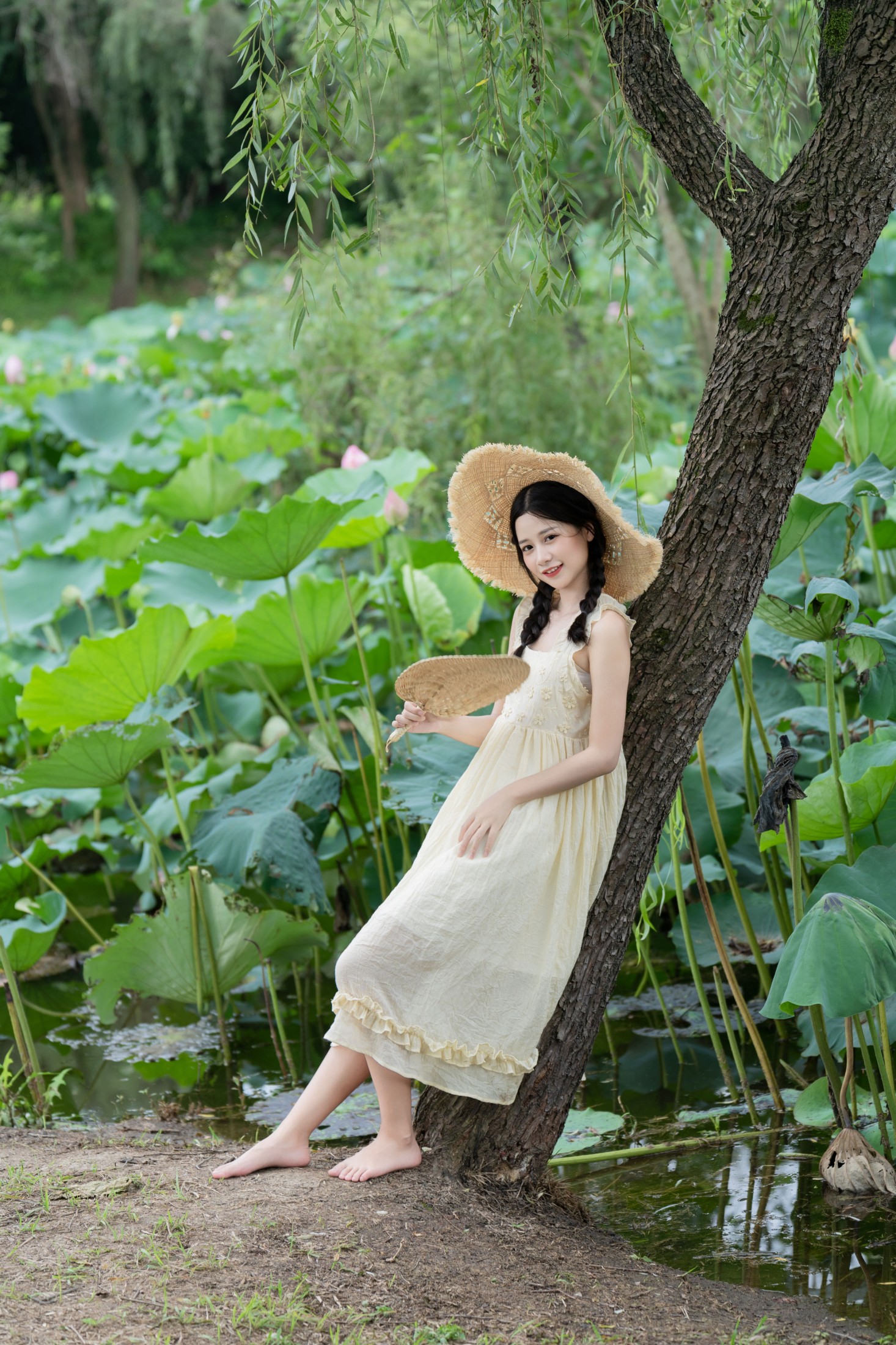 橙子舒 – 《炎炎夏日 荷花少女》[24P]