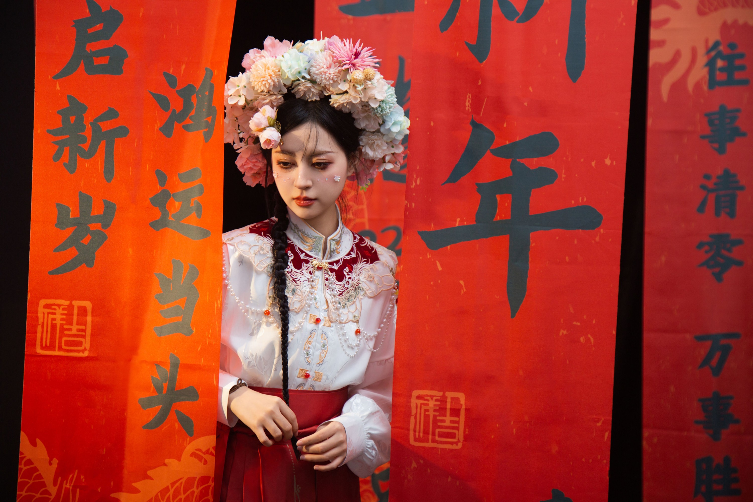 壹萱- – 《簪花马面裙》[28P]