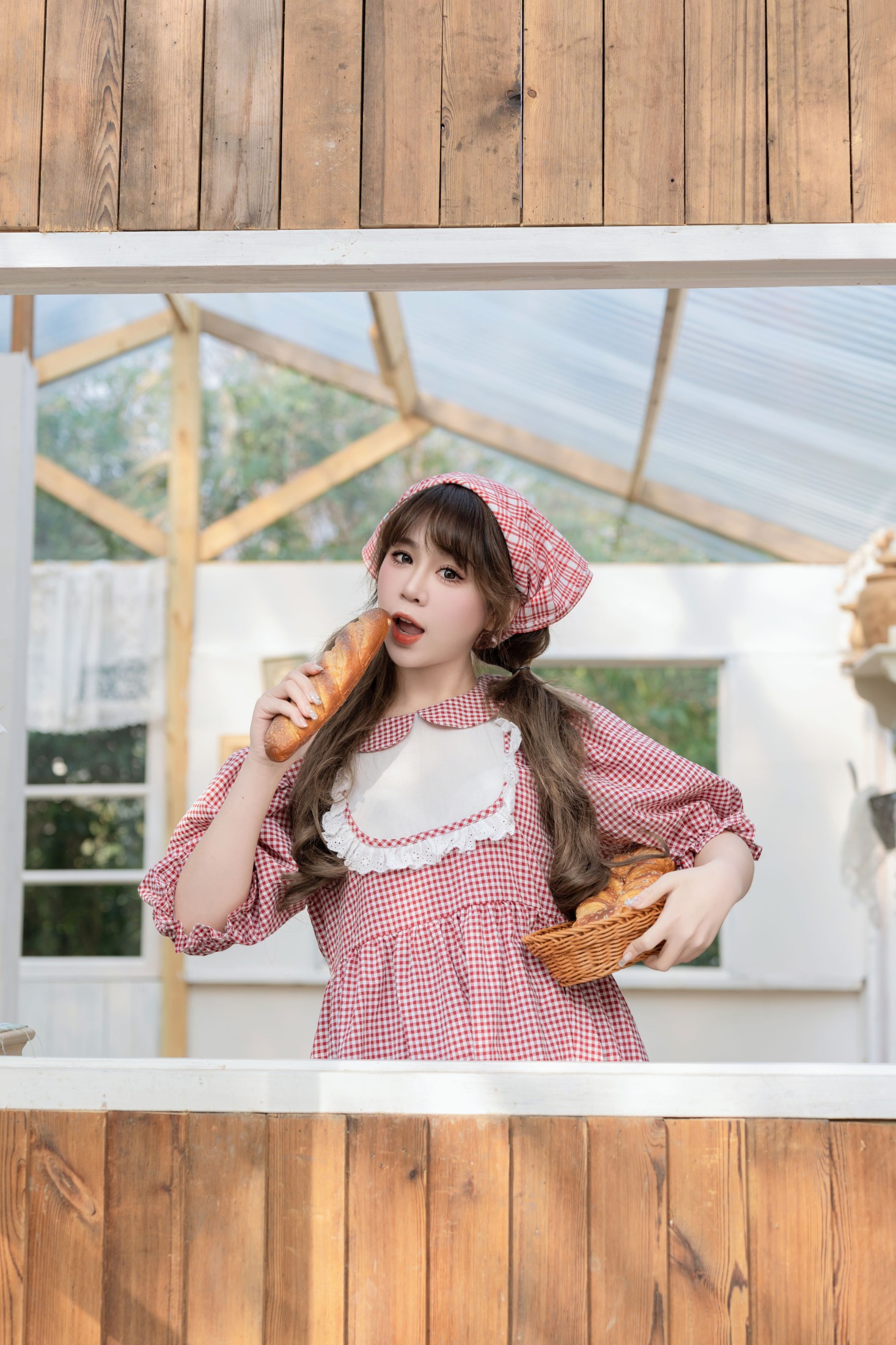 泡芙小方 – 《卖面包的小女孩》[28P]