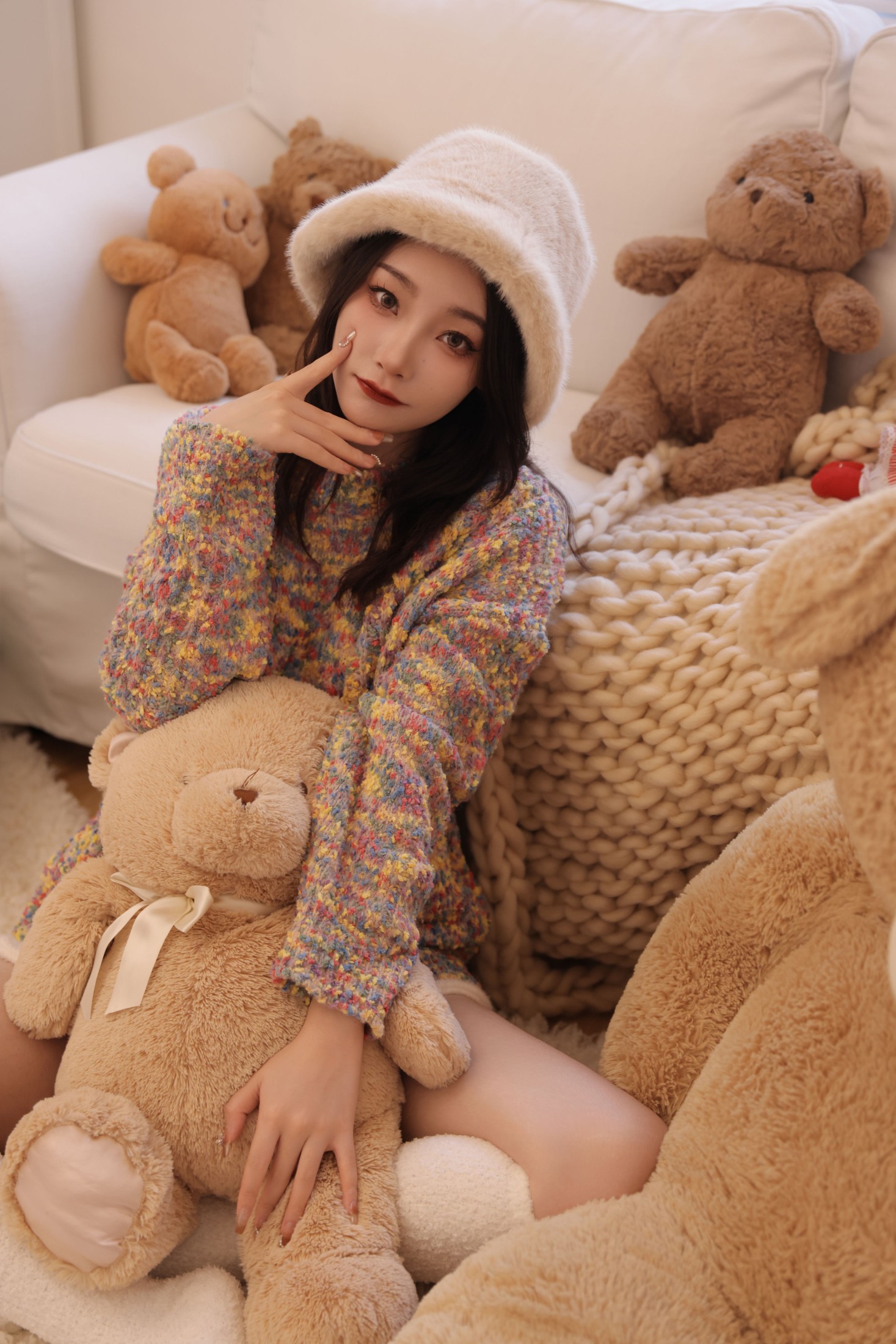 一吱小轩 – 《居家少女》[26P]