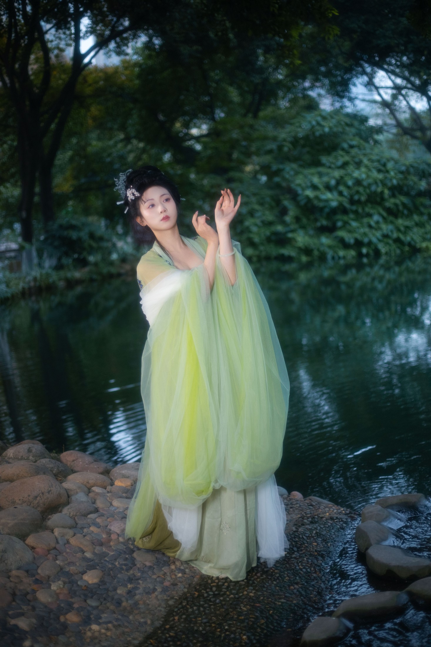 落雨清玲 – 《绿野仙踪》[23P]