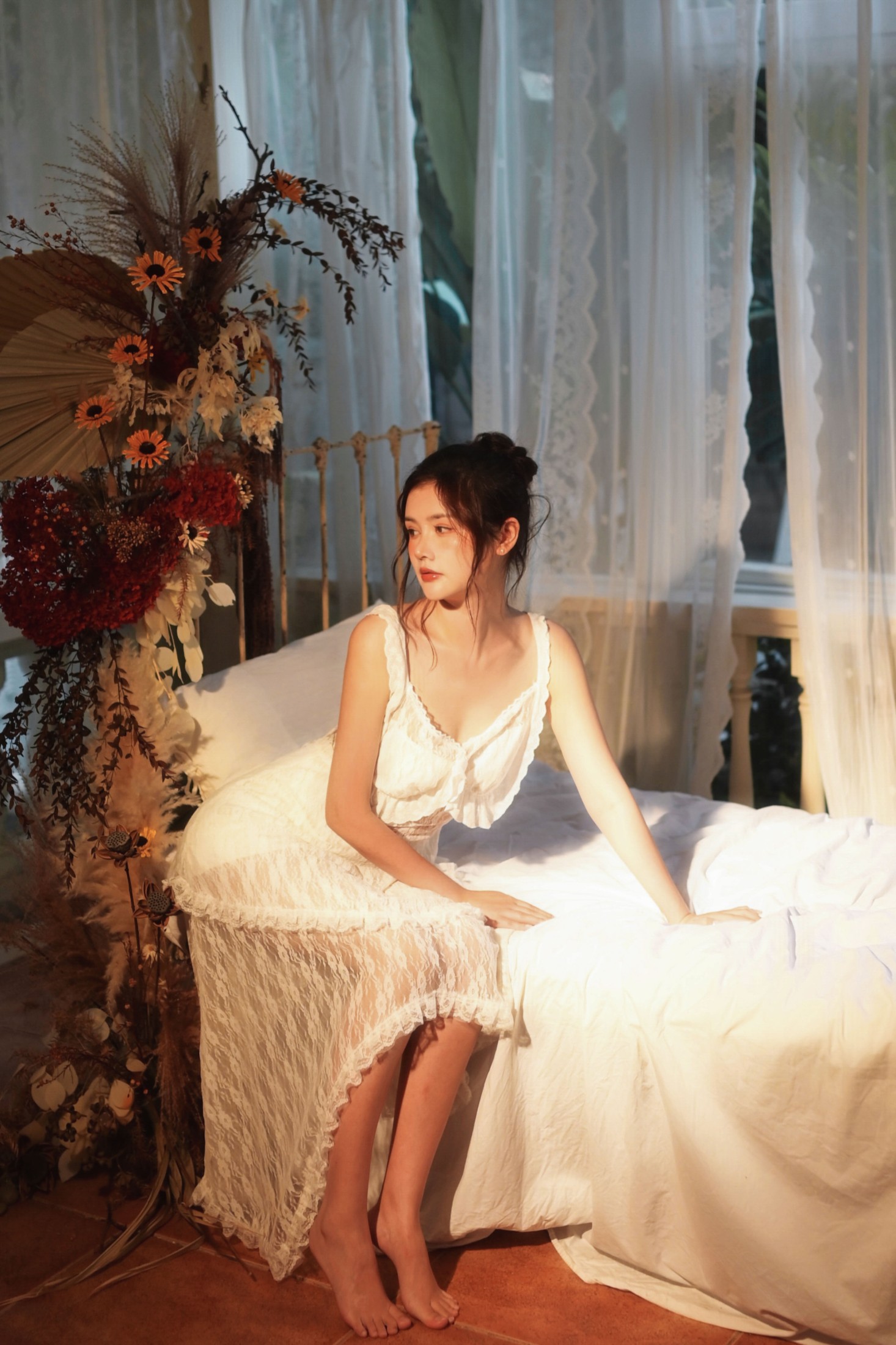 小路 – 《光照亮她》[22P]