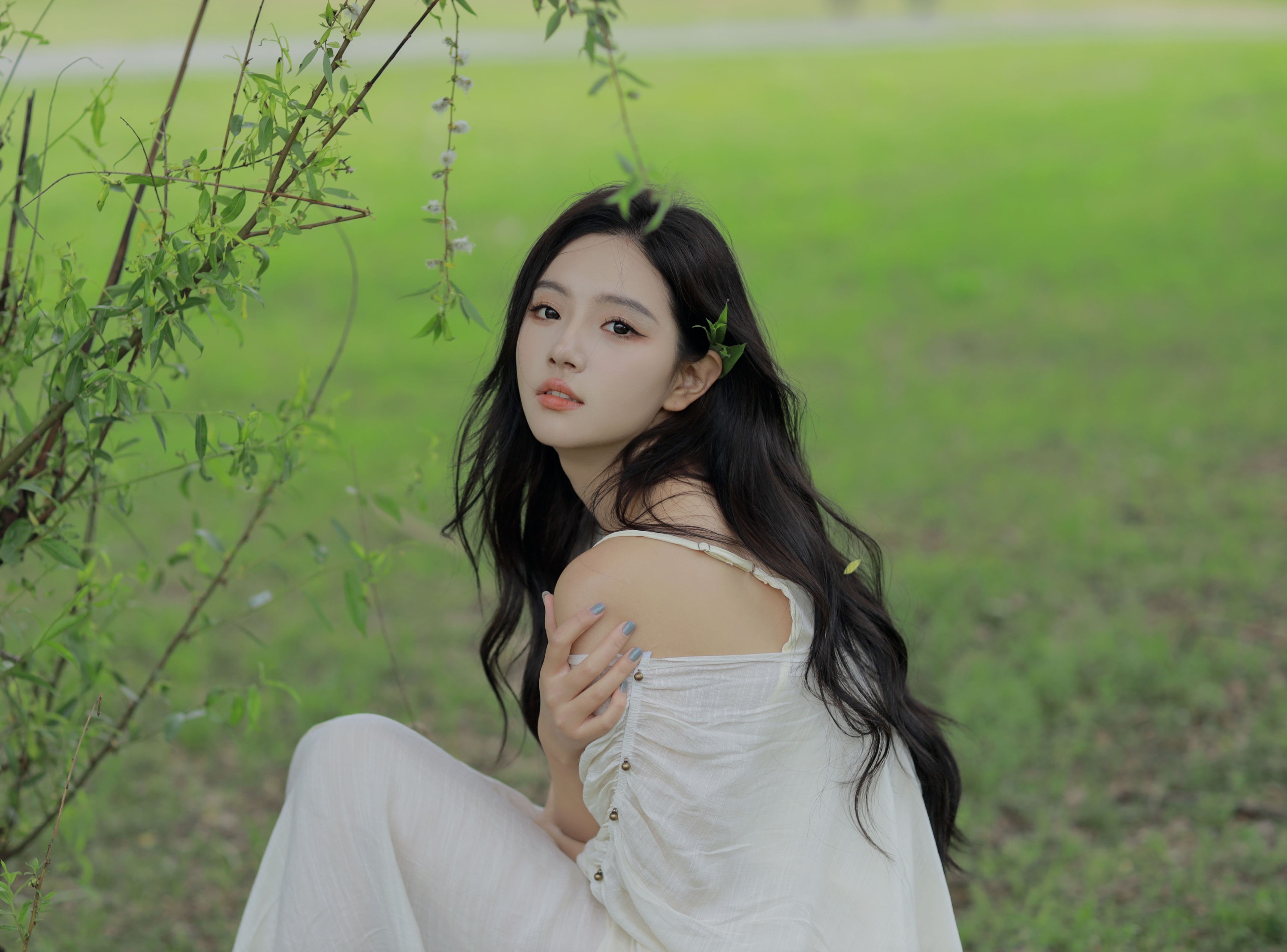 Elaine – 《绿色季节》[24P]