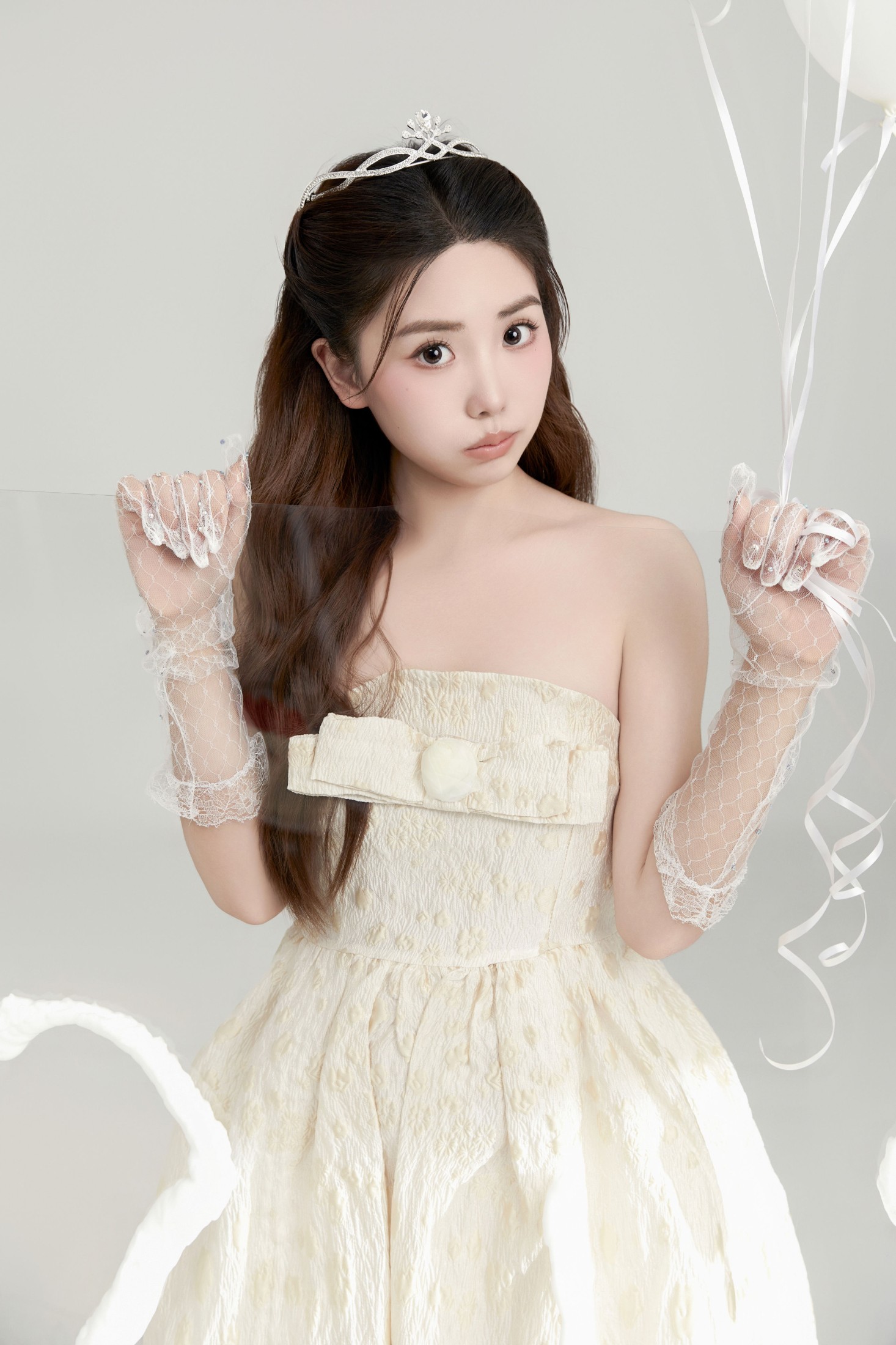 hihiio – 《奶油风生日写真》[22P]