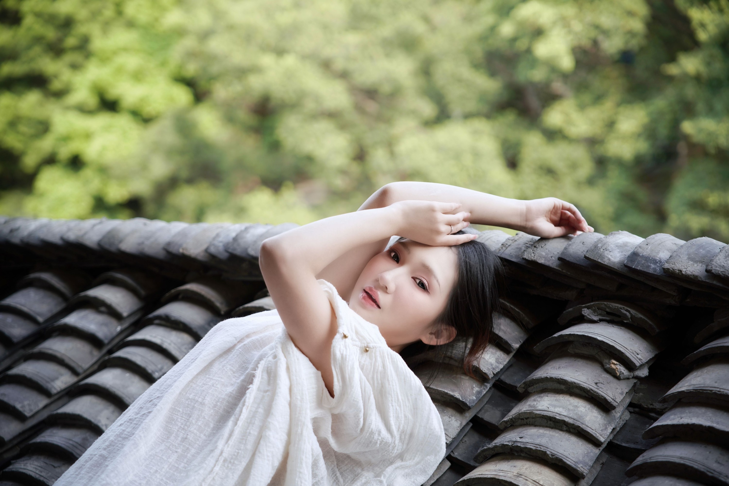 鱼鱼 – 《纱织》[25P]