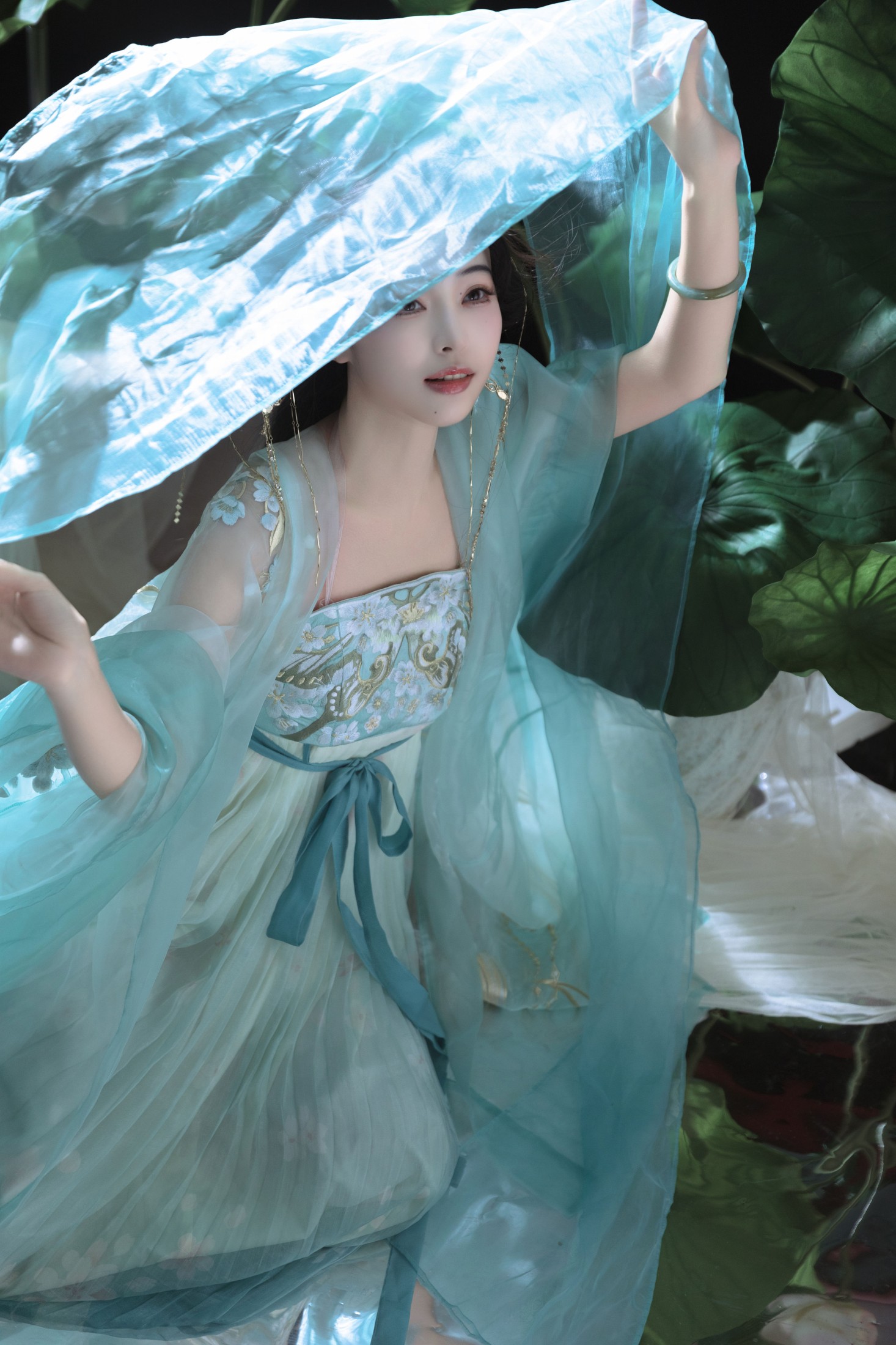 兰因 – 《青荷》[23P]