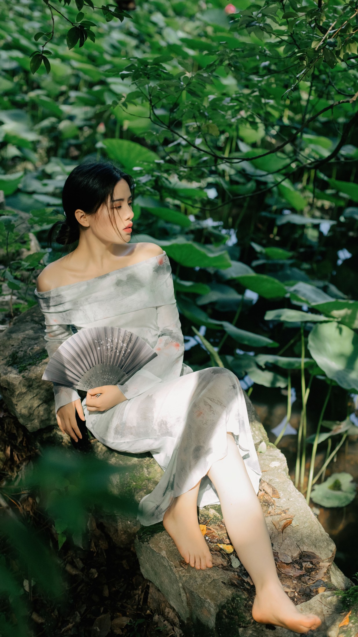 安妮 – 《夏荷》[25P]