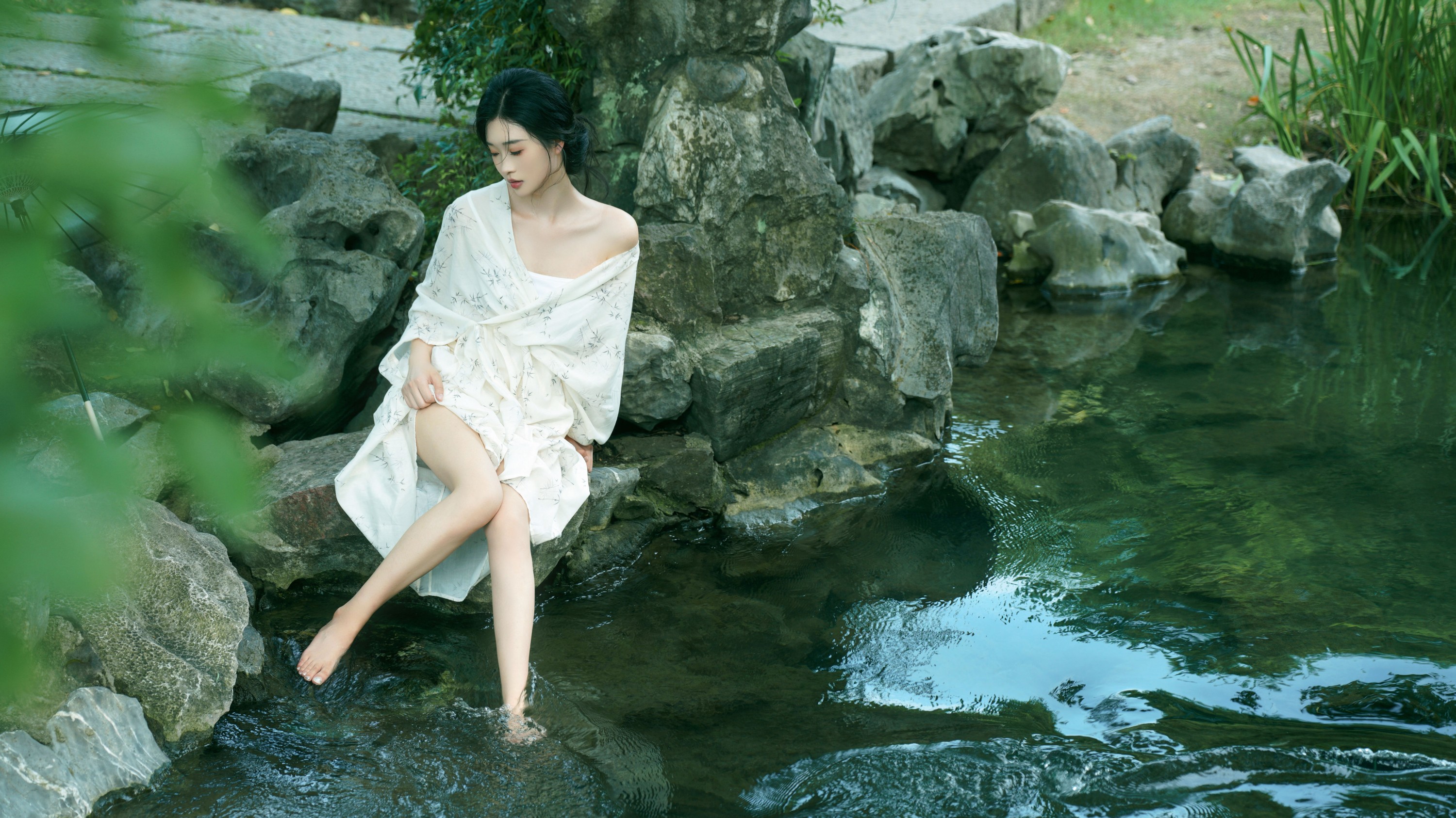 思思李 – 《仲夏》[22P]