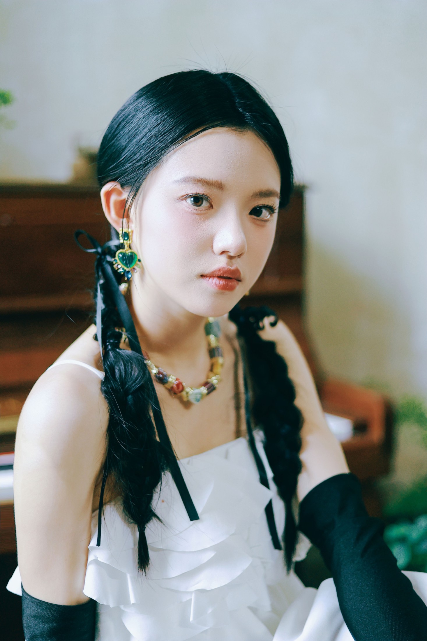 露露 – 《夏天的闲暇瞬间 轻婚纱》[28P]