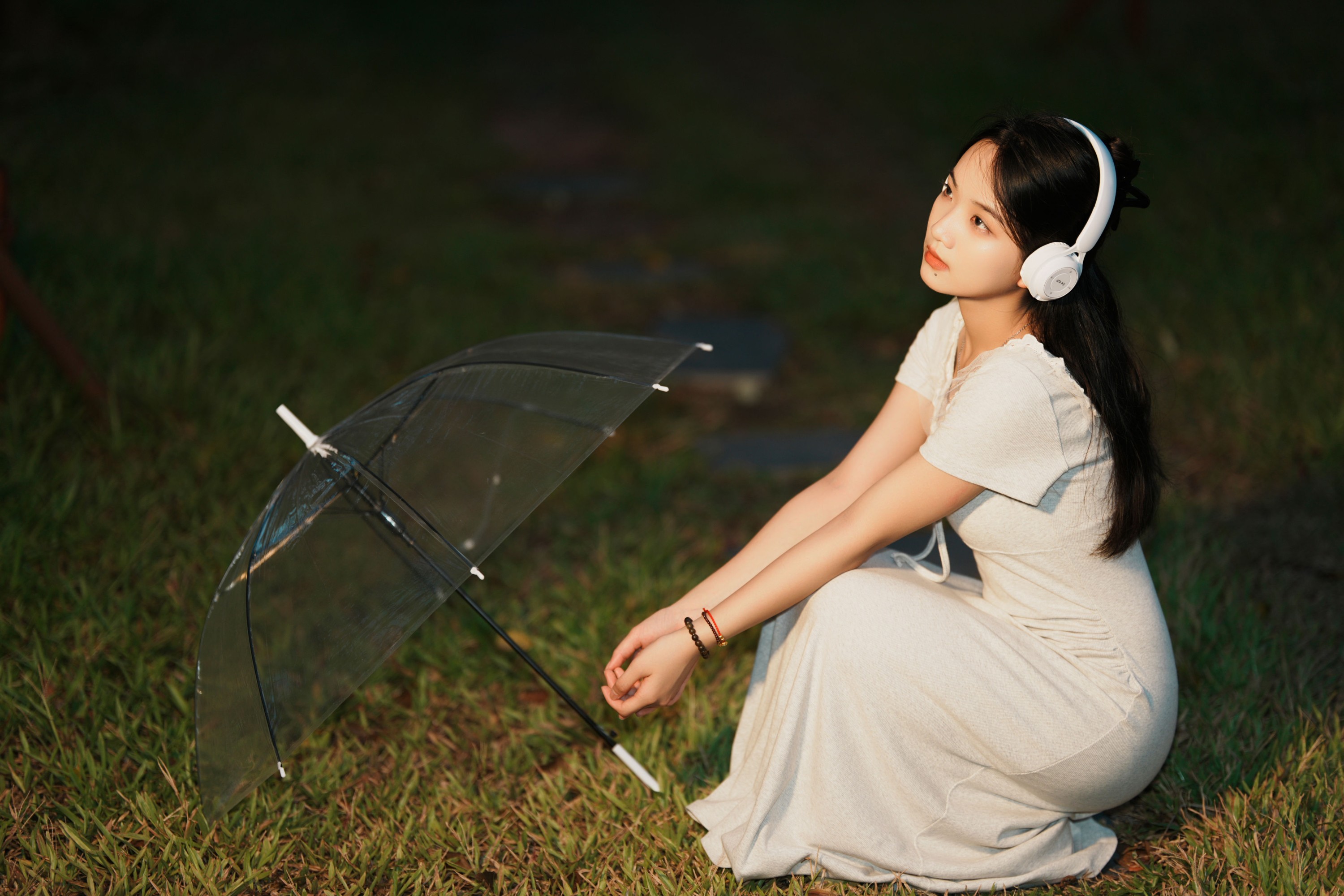 小陈 – 《草地》[24P]