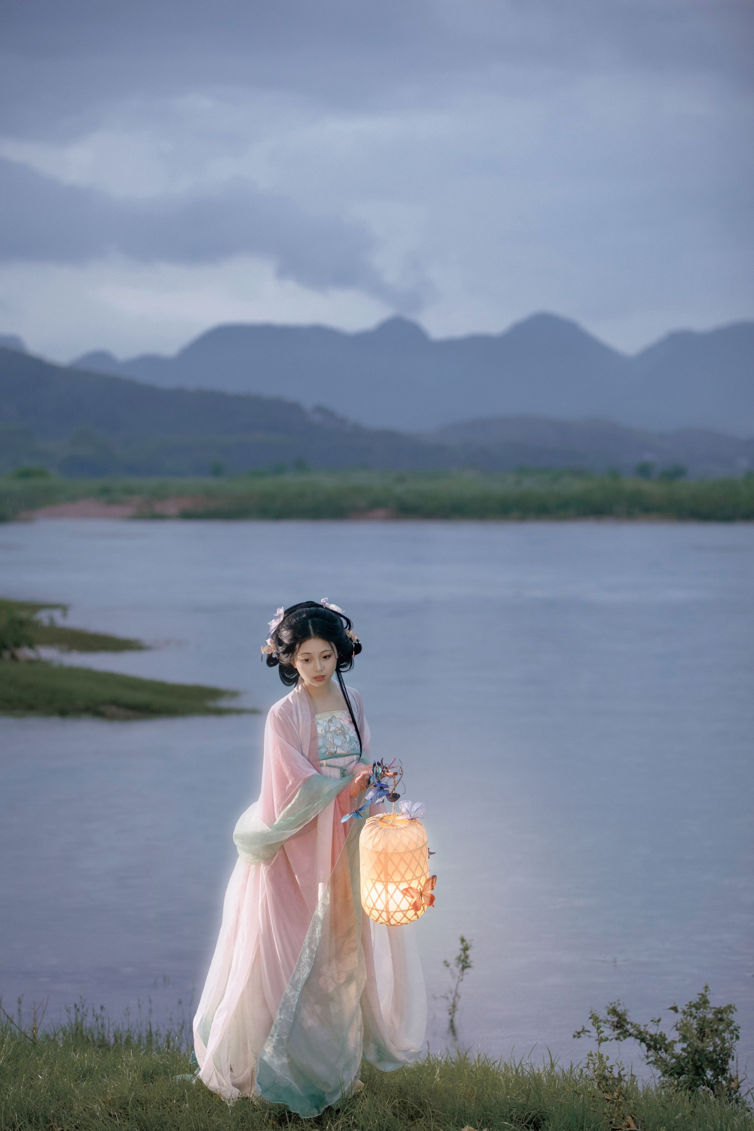 谨陬捌 – 《春暮吟》[25P]