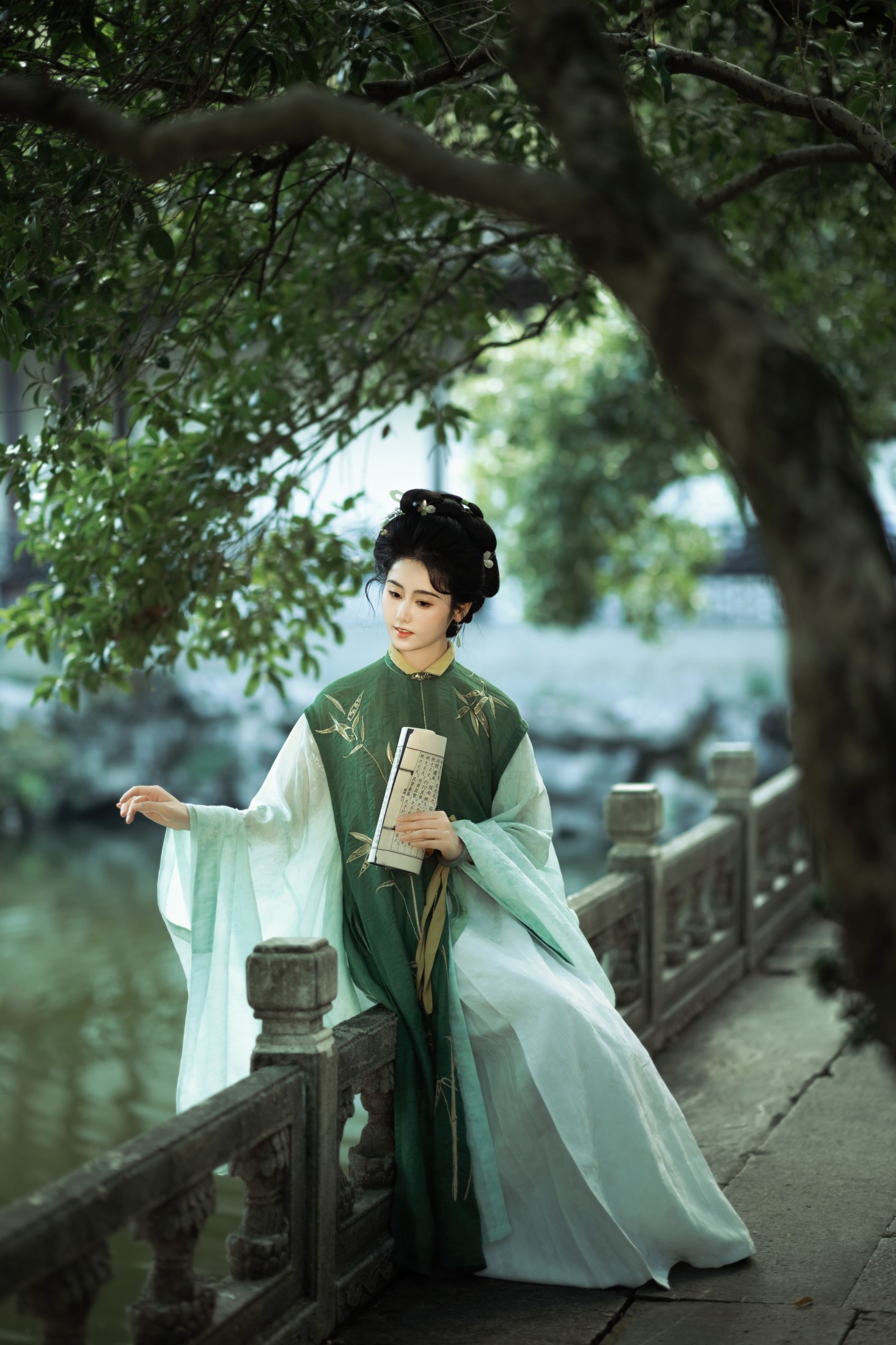 人间月-素尘 – 《绿意晓声浓》[36P]