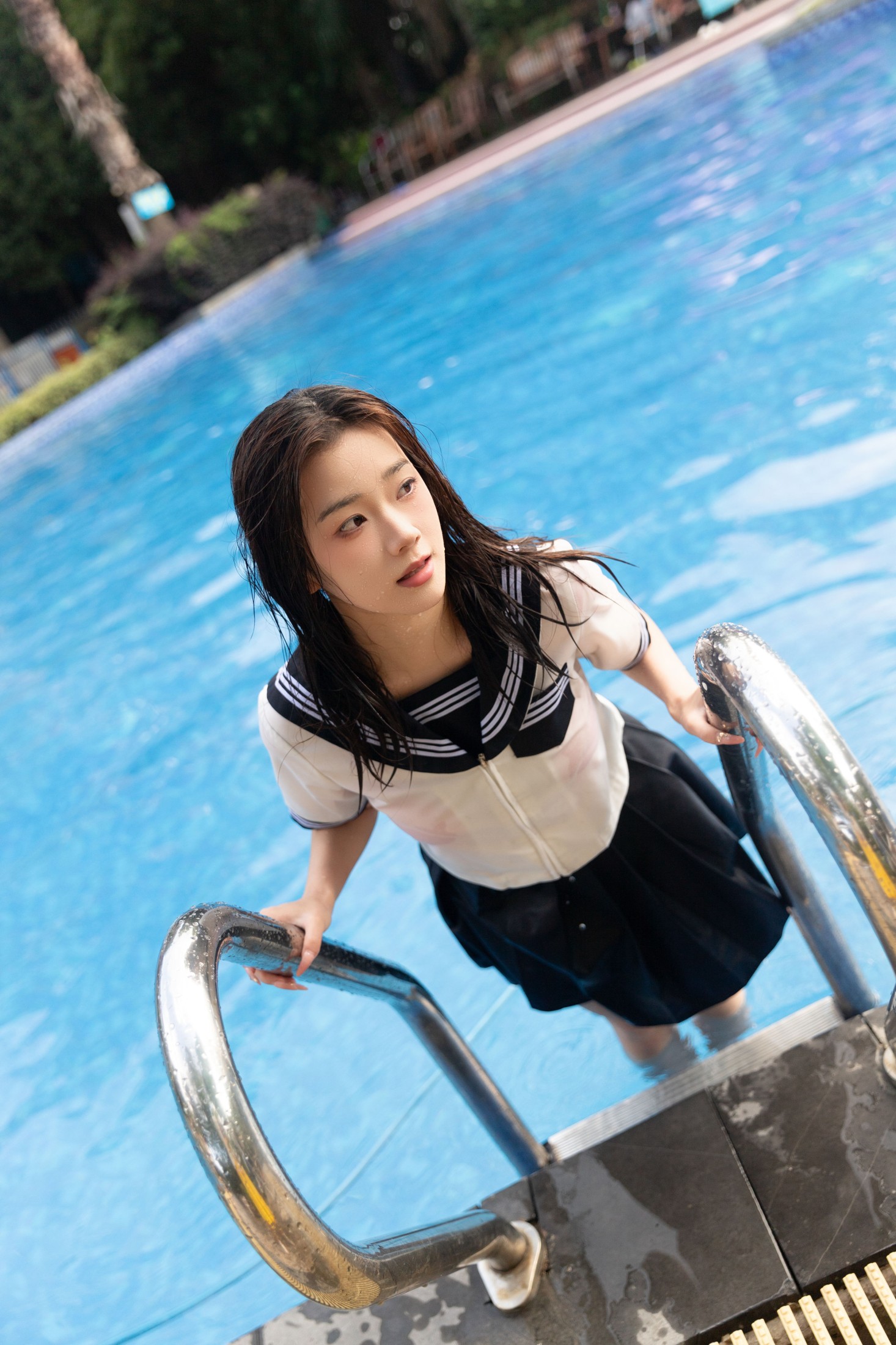 To小北 – 《夏日泳池》[22P]
